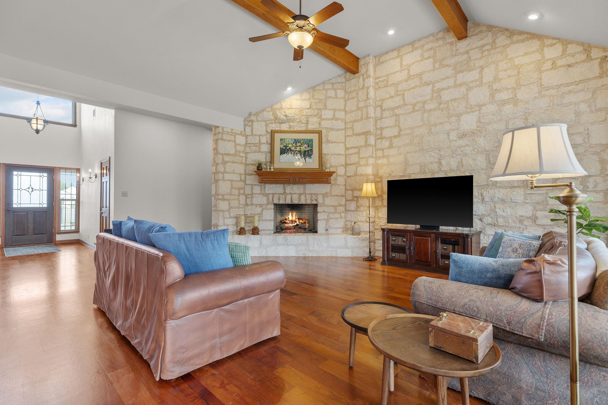 300 Little Gabriel River Dr, Liberty Hill, TX 78642