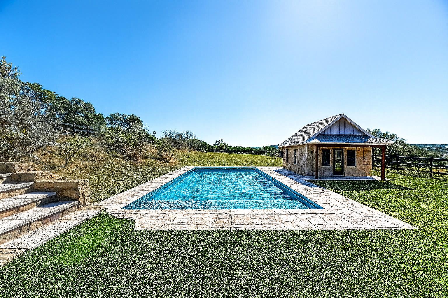 109 Ranchers Club Ln, Driftwood, TX 78619