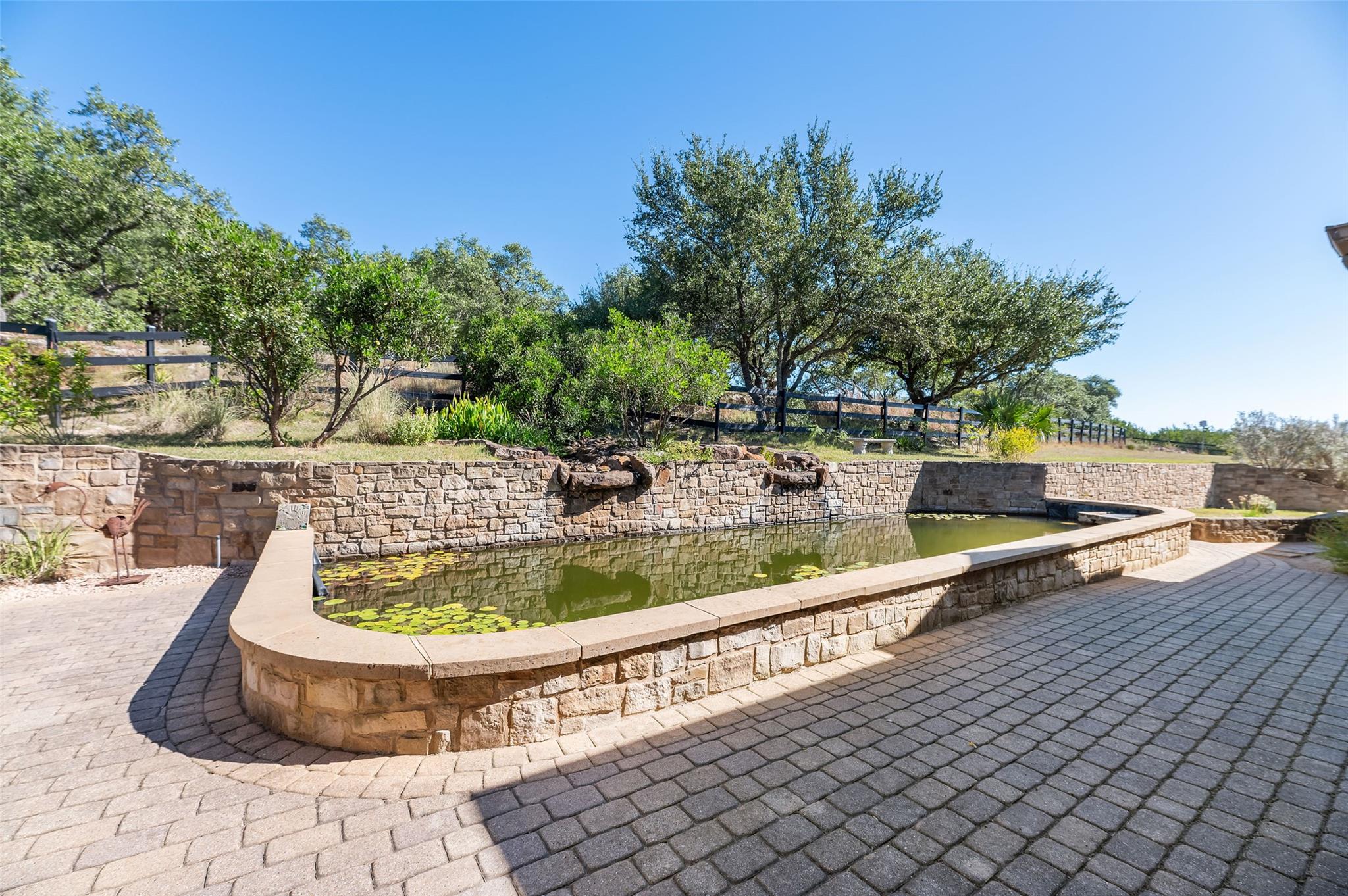 109 Ranchers Club Ln, Driftwood, TX 78619