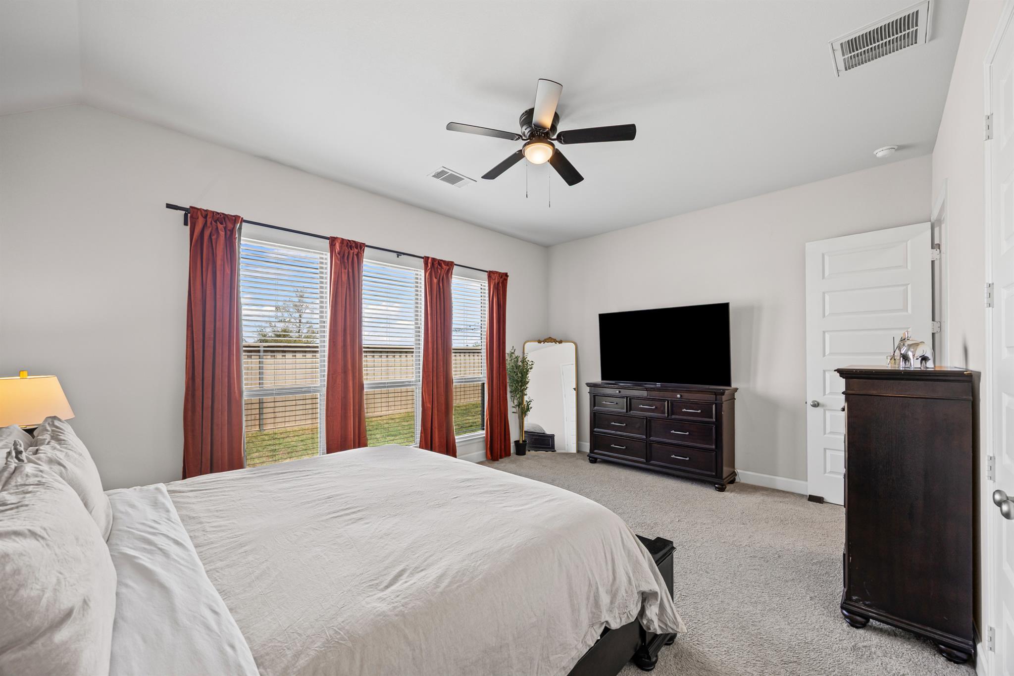 108 Chinaberry Bnd, Bastrop, TX 78602