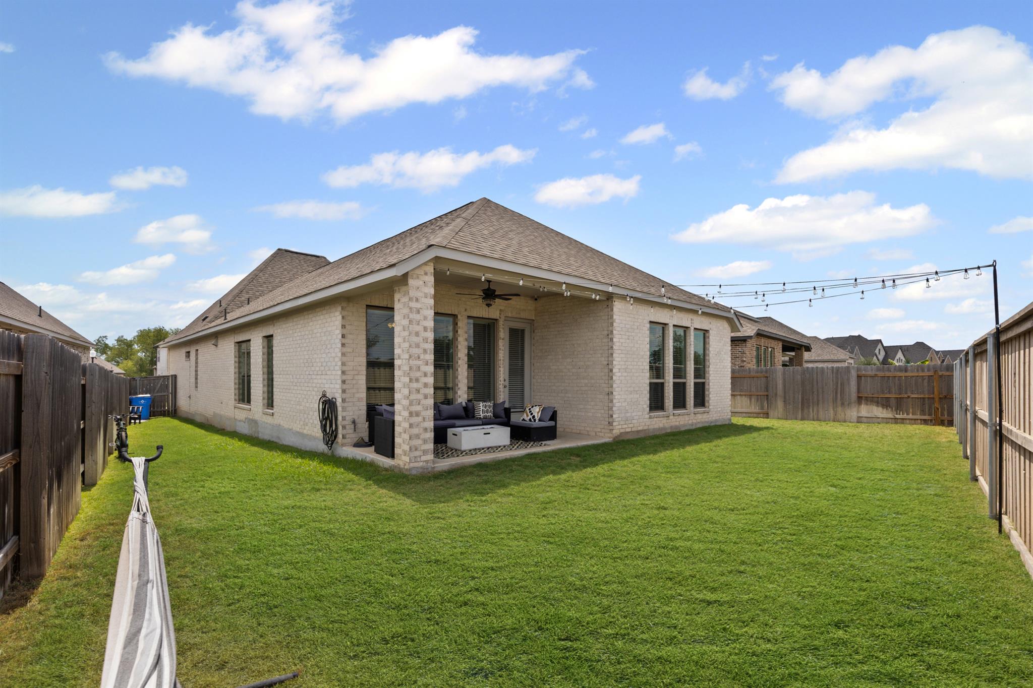 108 Chinaberry Bnd, Bastrop, TX 78602