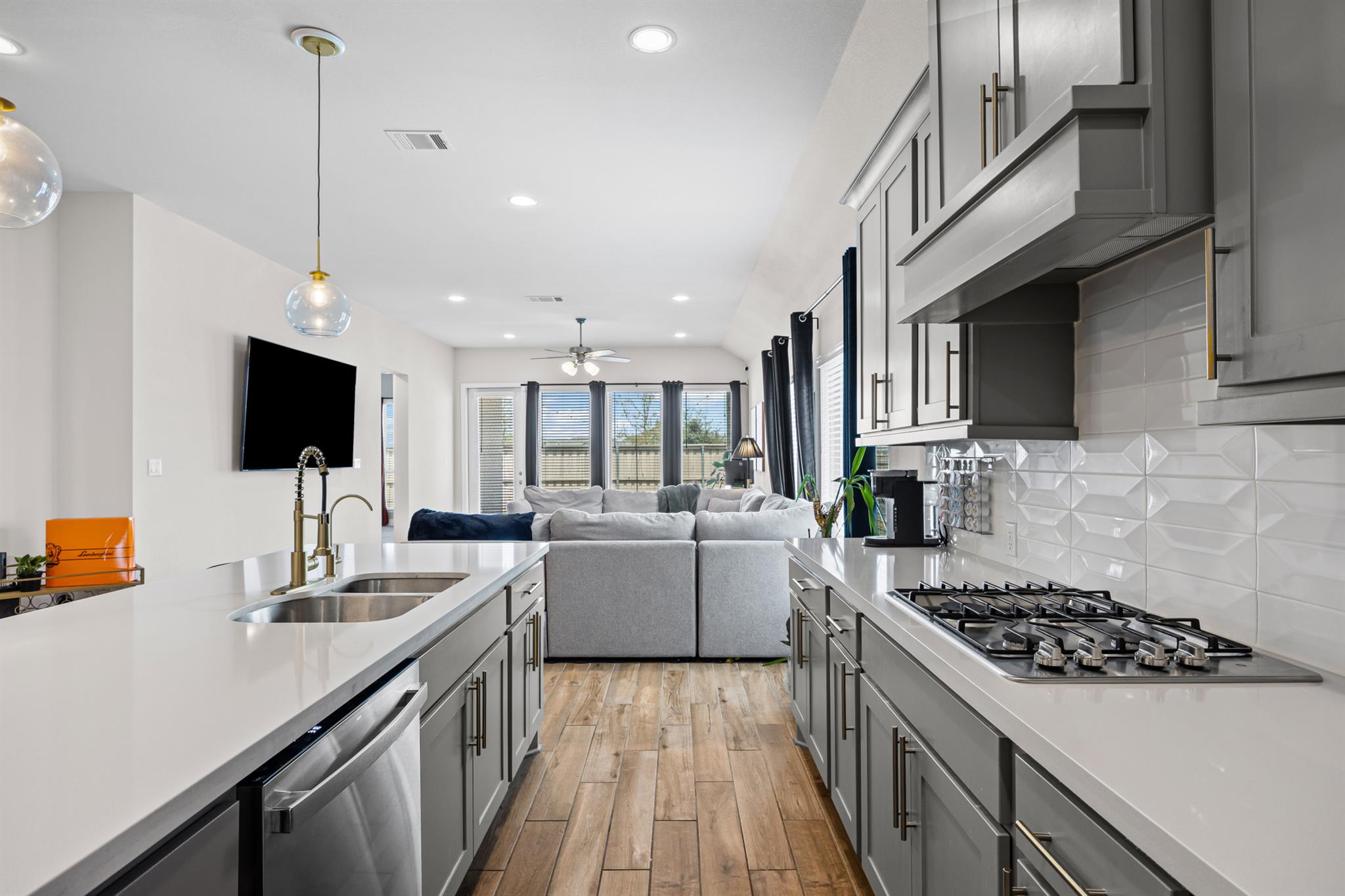 108 Chinaberry Bnd, Bastrop, TX 78602