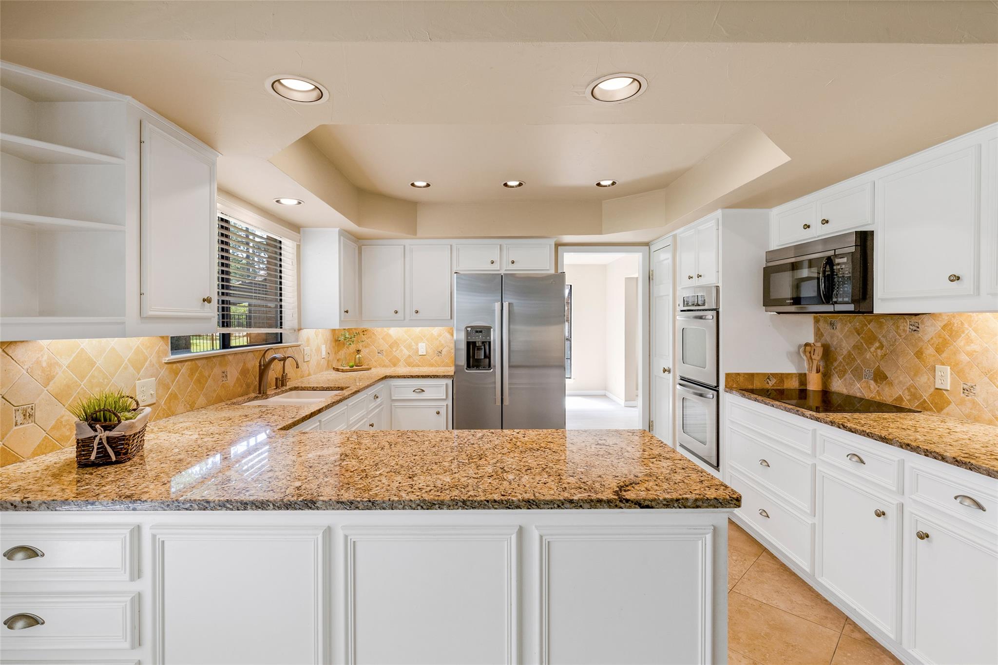 9006 BALCONES CLUB Dr, Austin, TX 78750