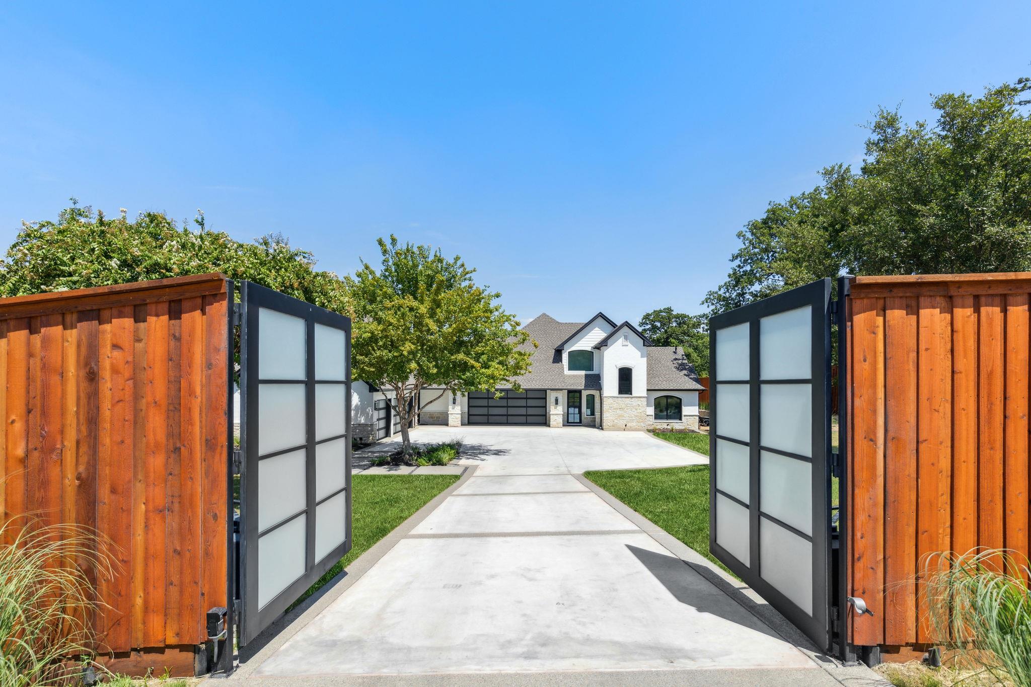 615 Brewer Rd, Southlake, TX 76092