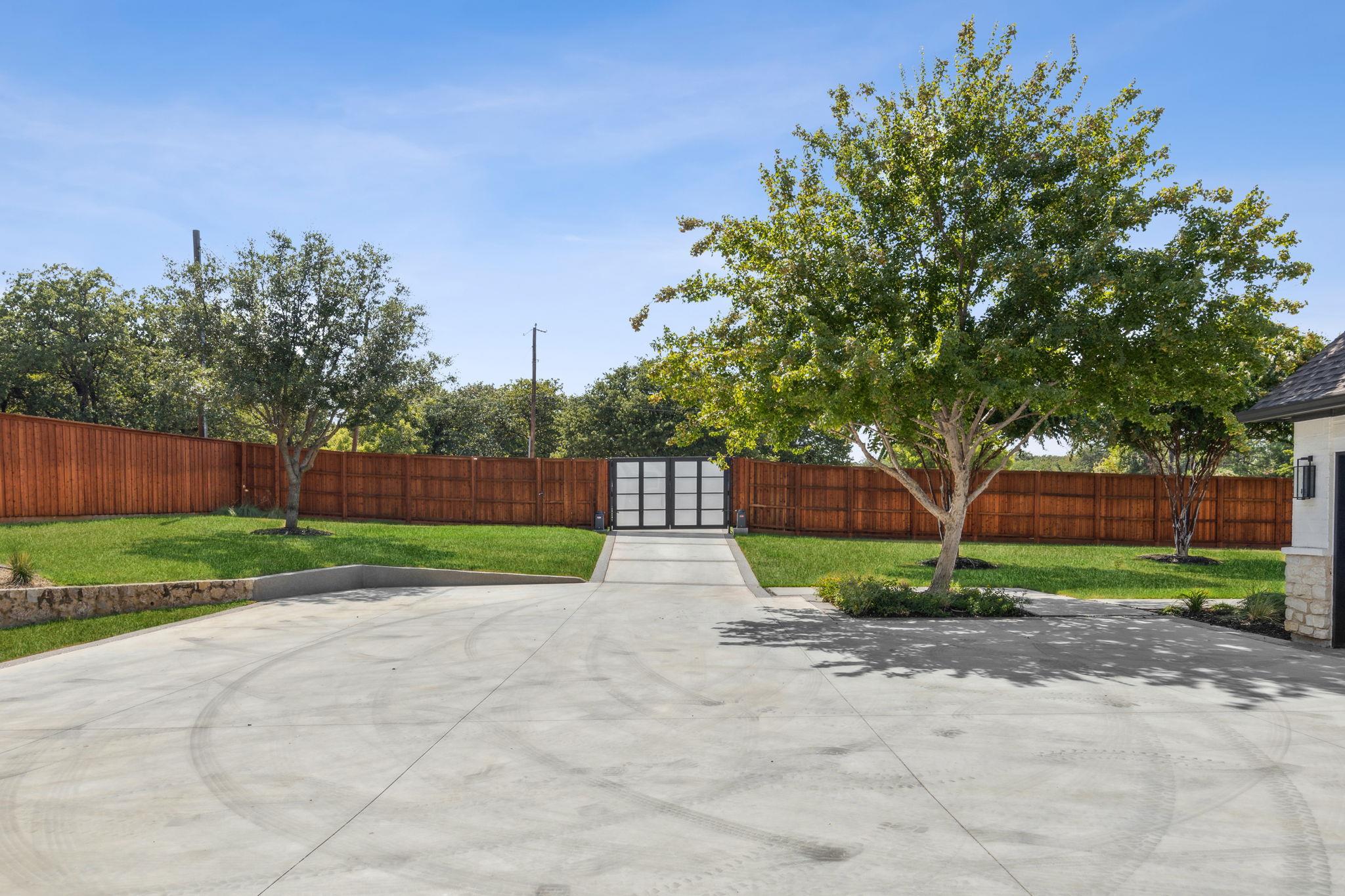 615 Brewer Rd, Southlake, TX 76092