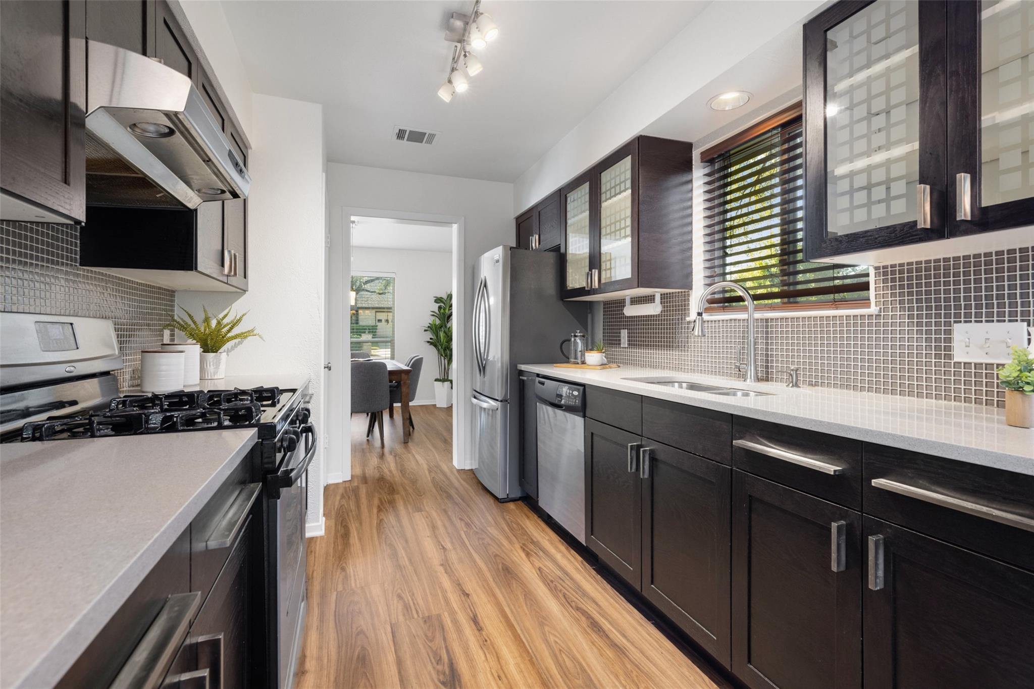 4504 Oak Creek Dr, Austin, TX 78727