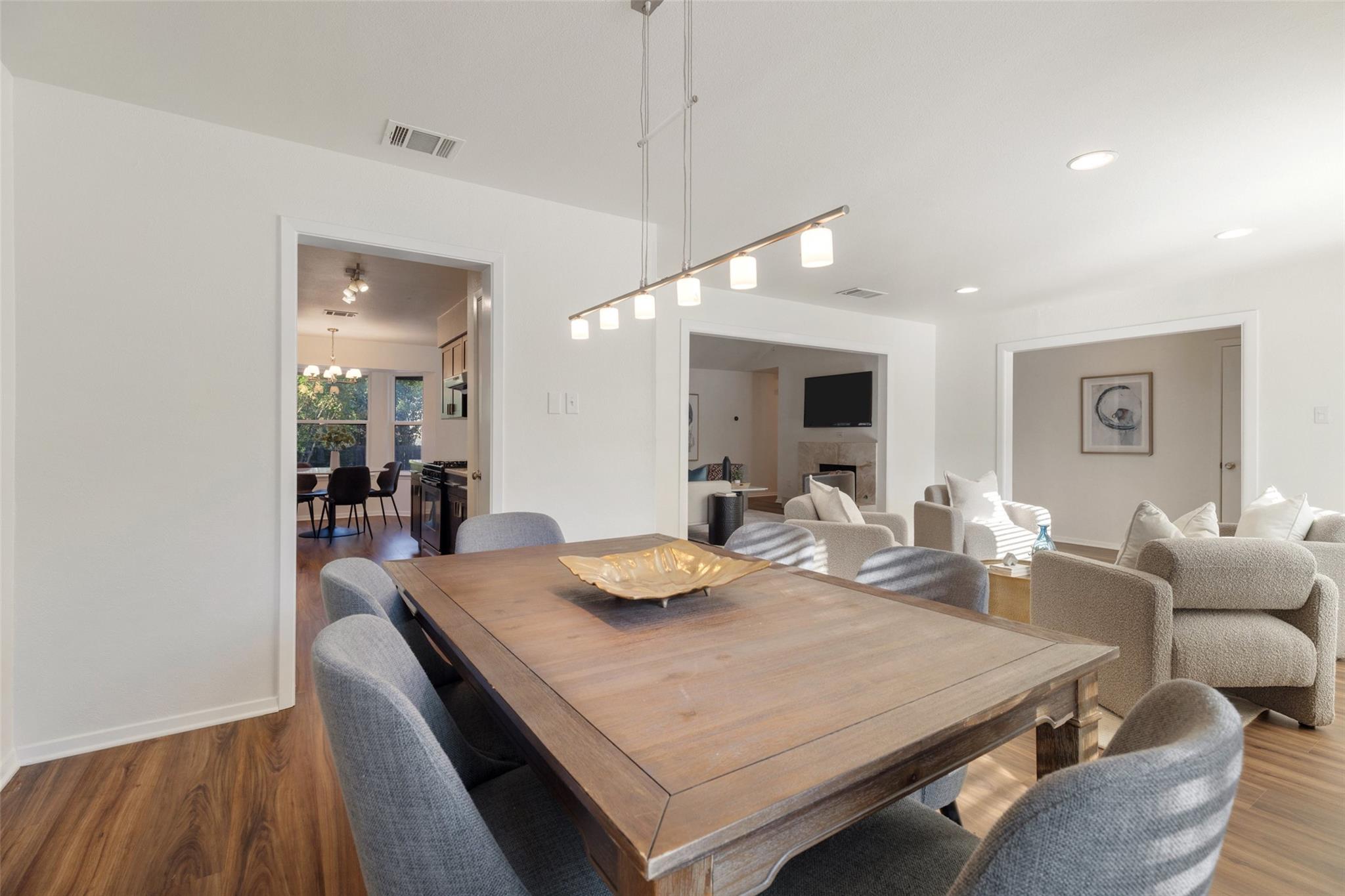 4504 Oak Creek Dr, Austin, TX 78727