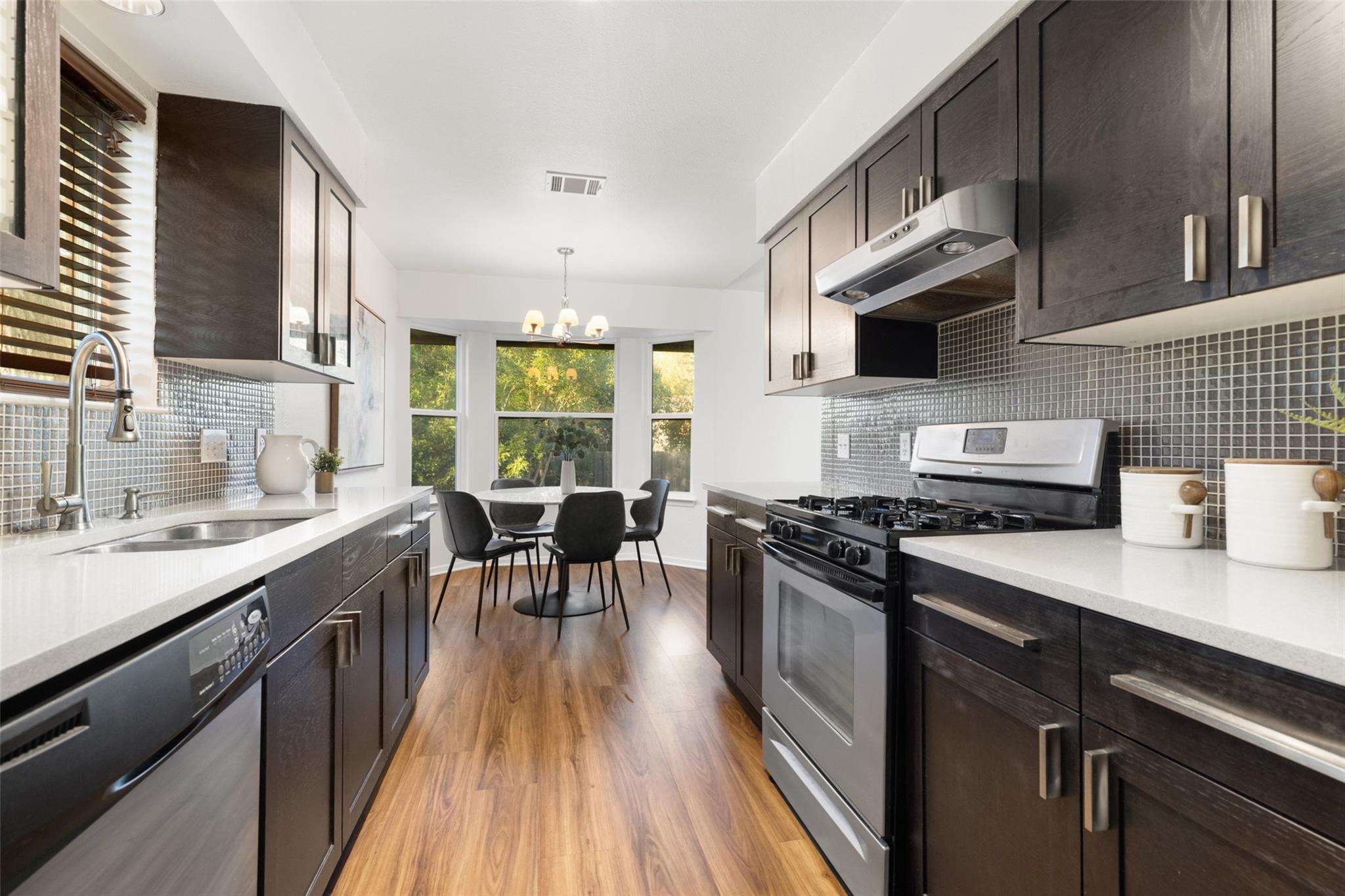 4504 Oak Creek Dr, Austin, TX 78727