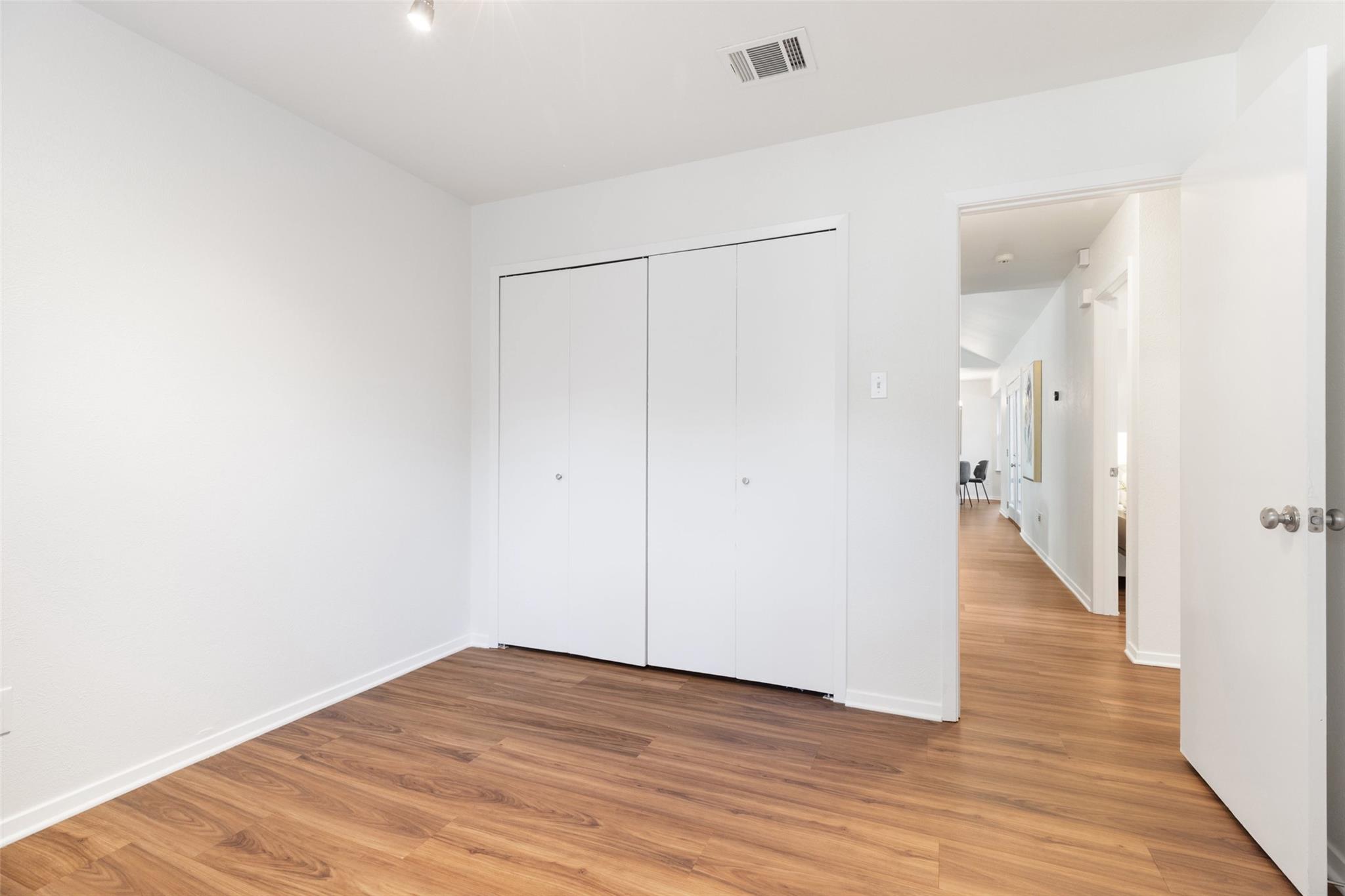 4504 Oak Creek Dr, Austin, TX 78727