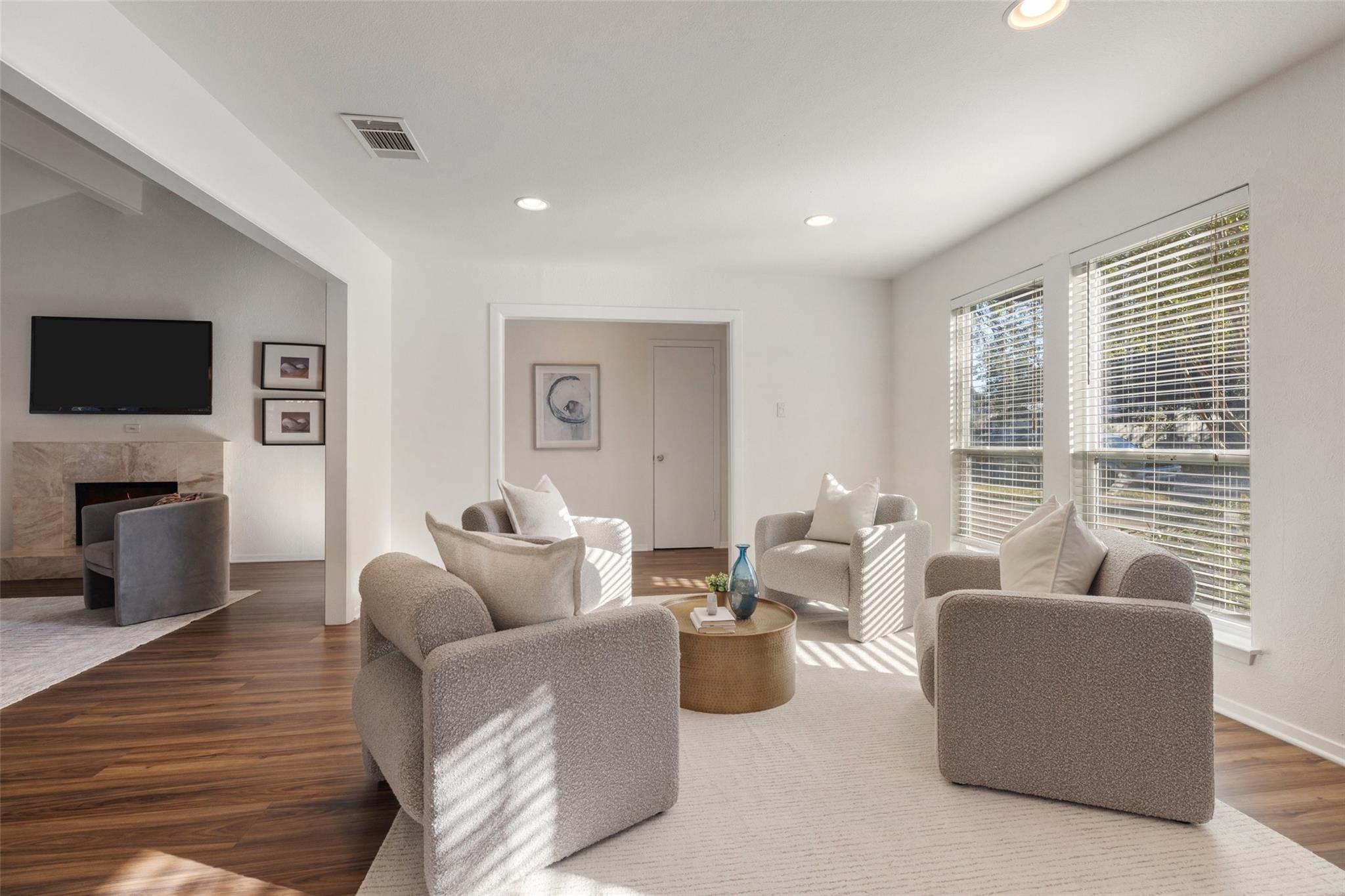 4504 Oak Creek Dr, Austin, TX 78727