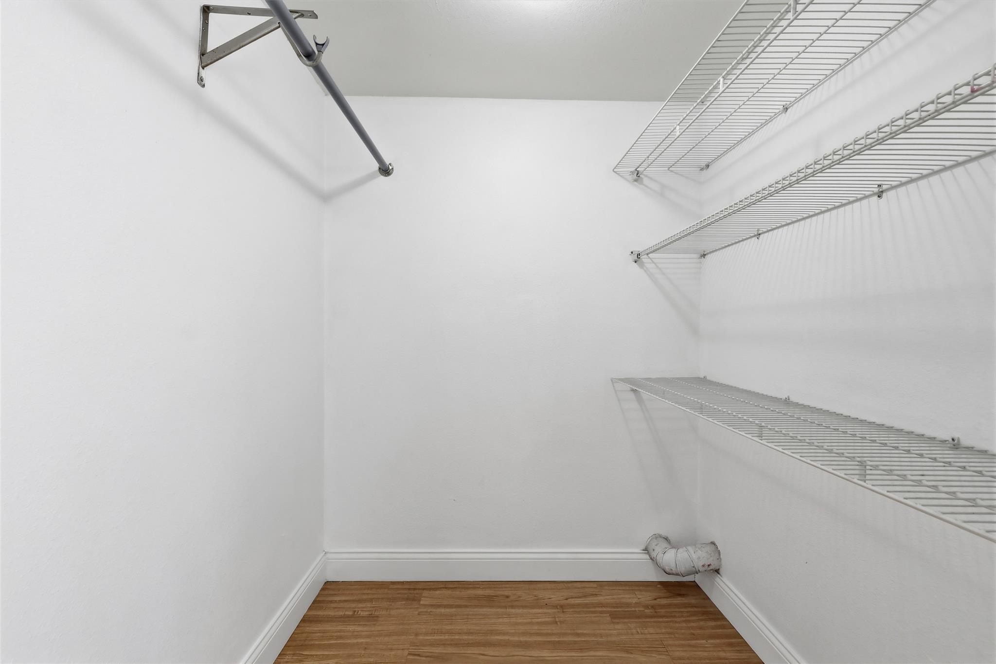 1215 Porter St, Taylor, TX 76574