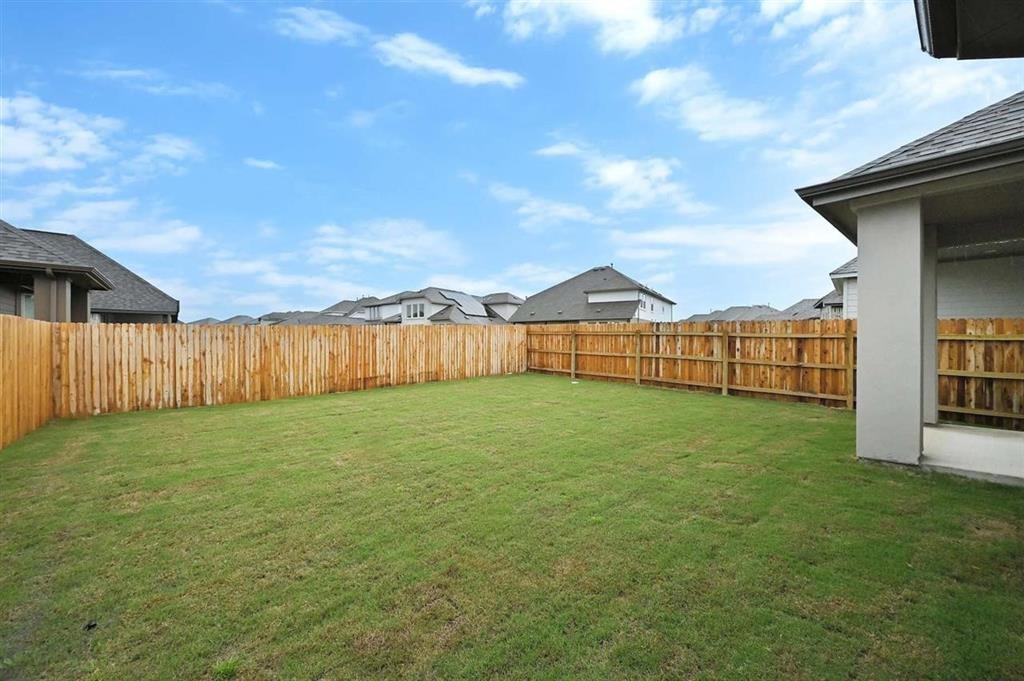 118 Dycus Bnd, Liberty Hill, TX 78642