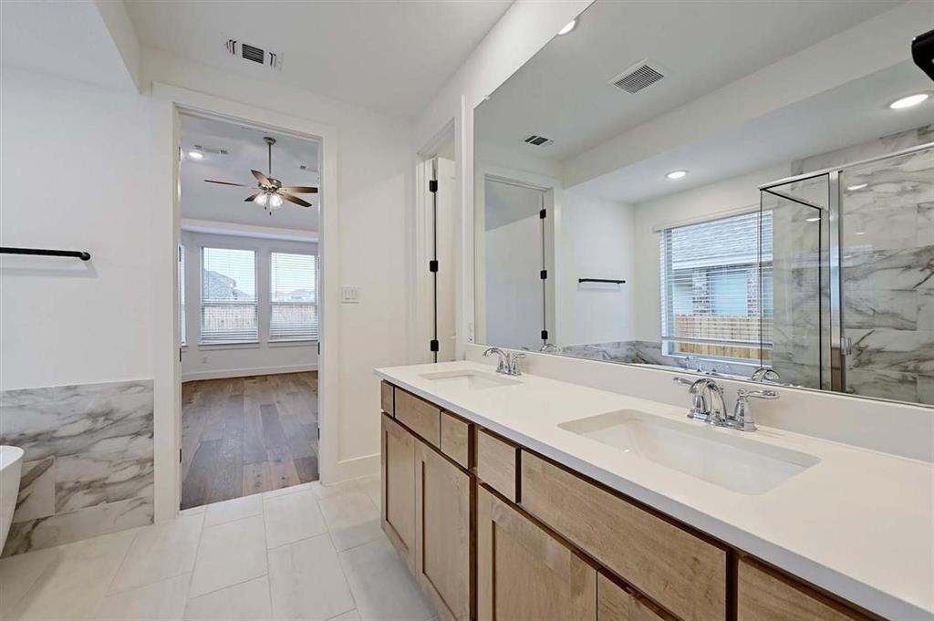 118 Dycus Bnd, Liberty Hill, TX 78642