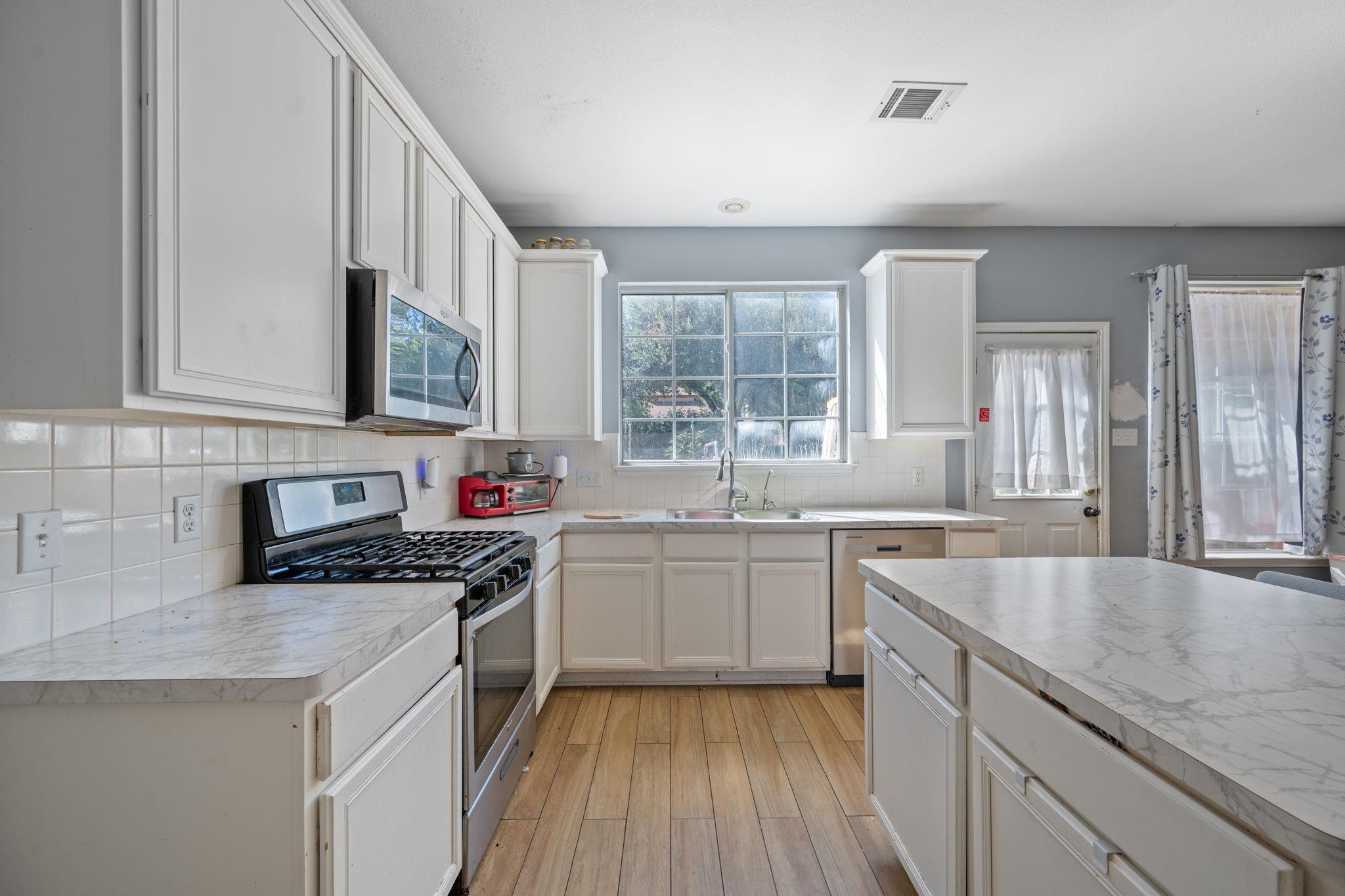 1517 Natural Bridge Ln, Pflugerville, TX 78660