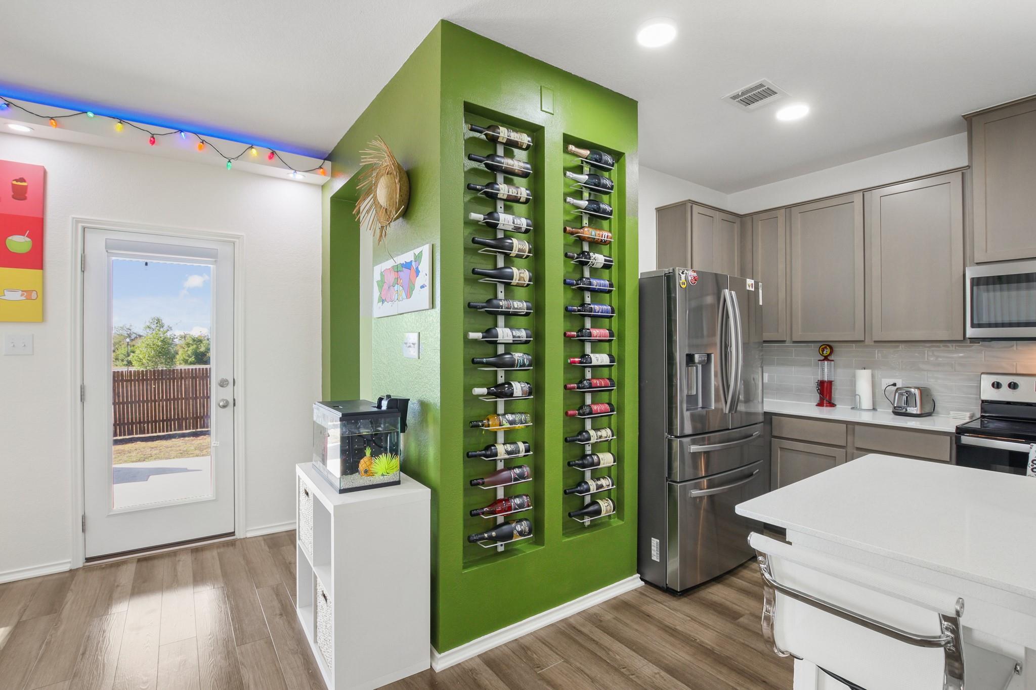 102 Whitney Dr, Elgin, TX 78621