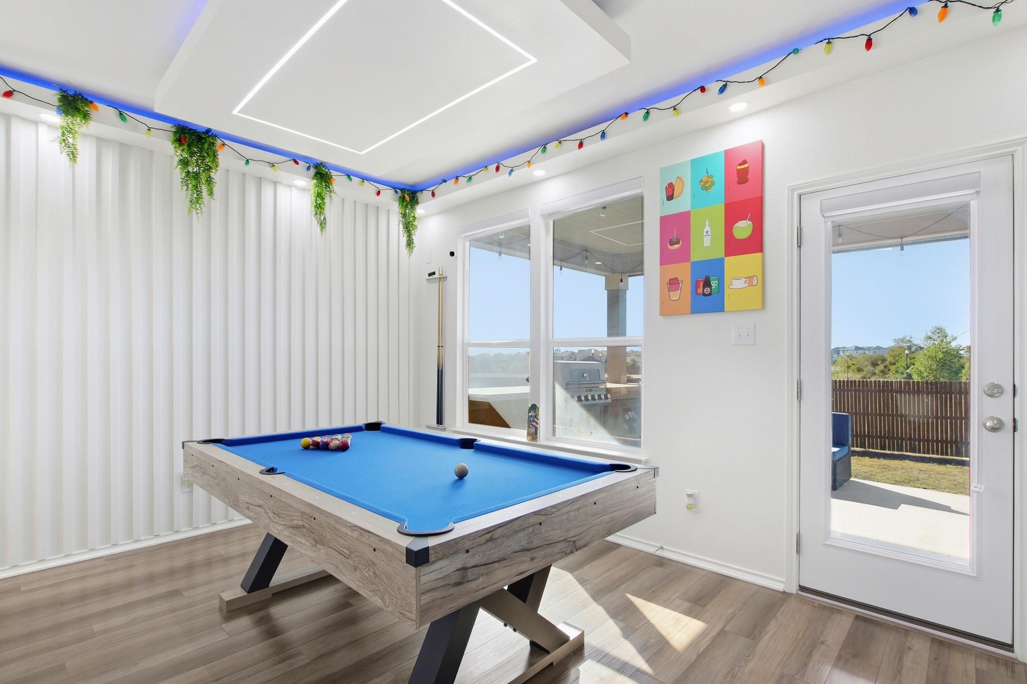 102 Whitney Dr, Elgin, TX 78621