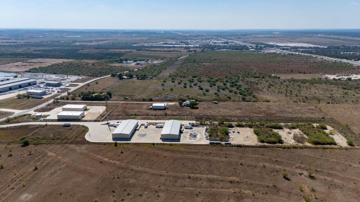 6802 S Old Bastrop Highway, San Marcos, TX 78666