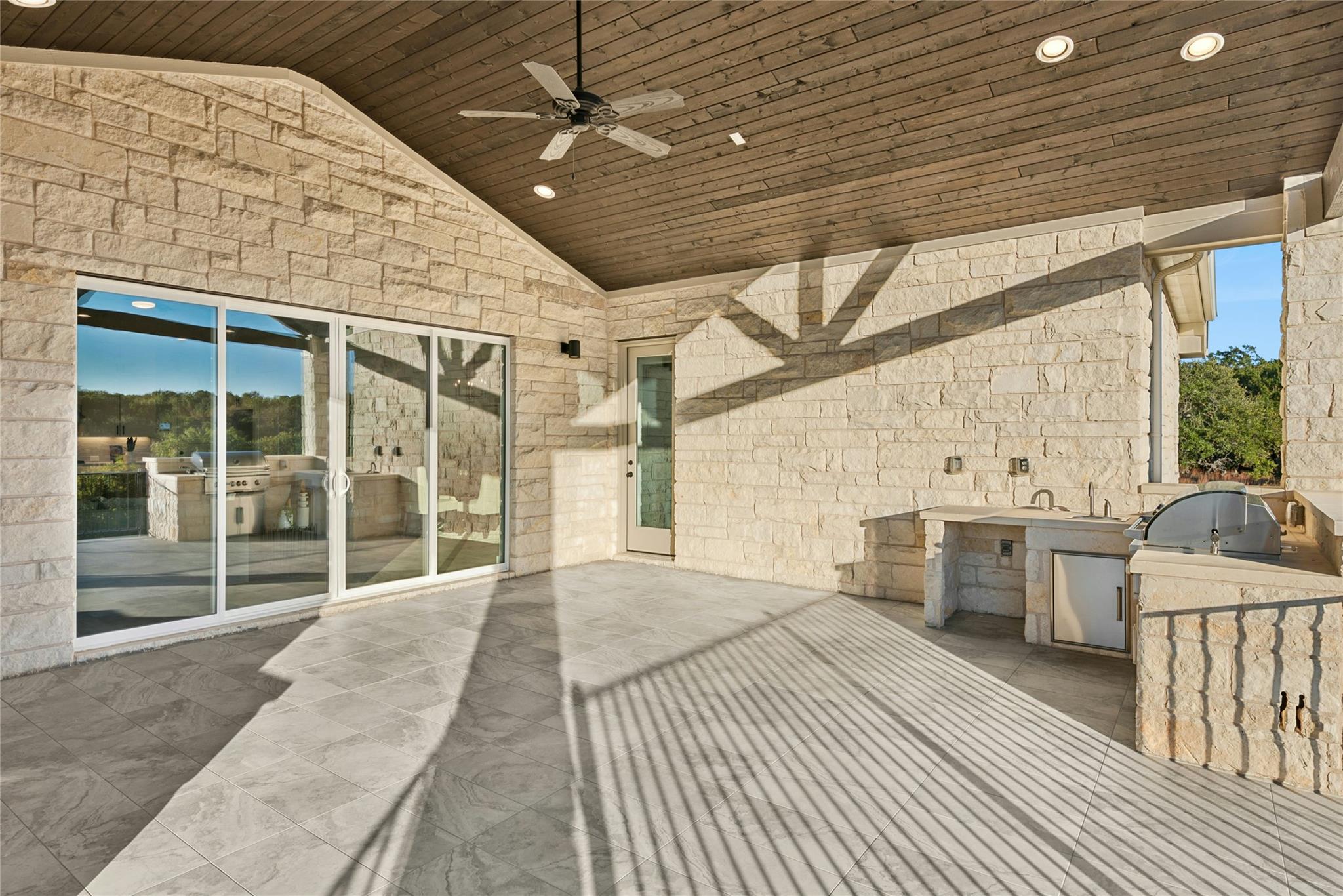 68 Sierra Mosca Trl, Liberty Hill, TX 78642