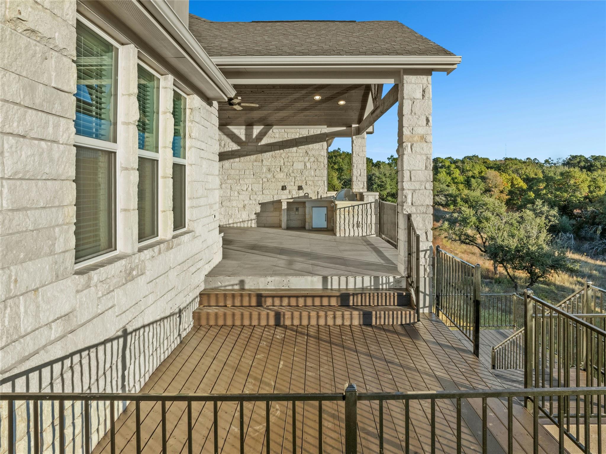 68 Sierra Mosca Trl, Liberty Hill, TX 78642