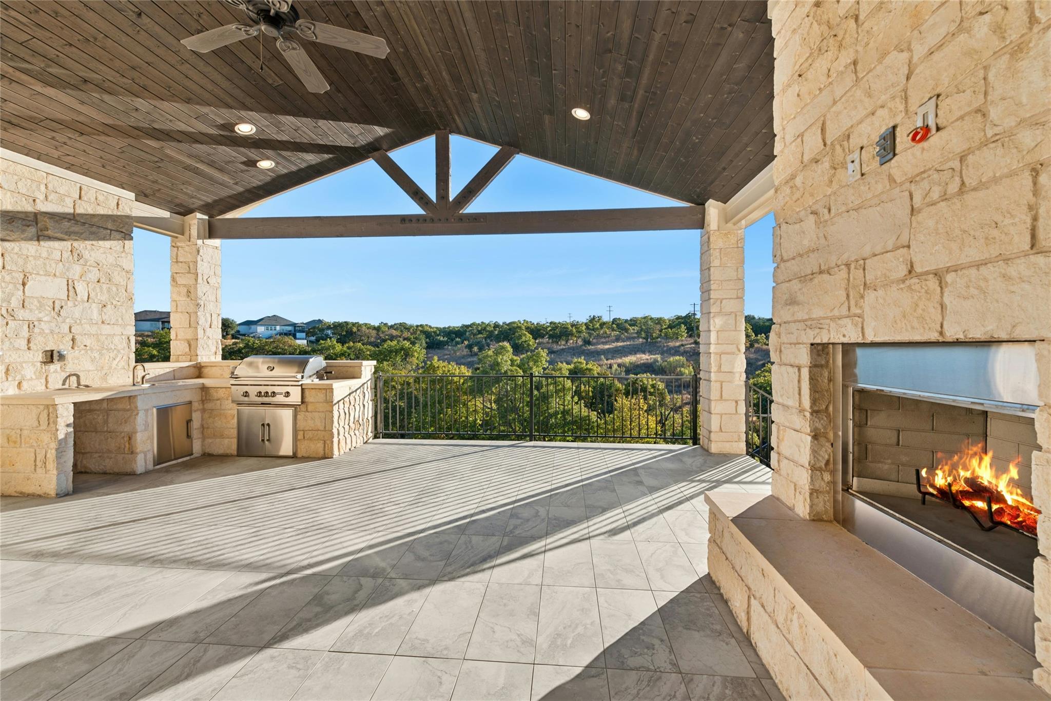 68 Sierra Mosca Trl, Liberty Hill, TX 78642