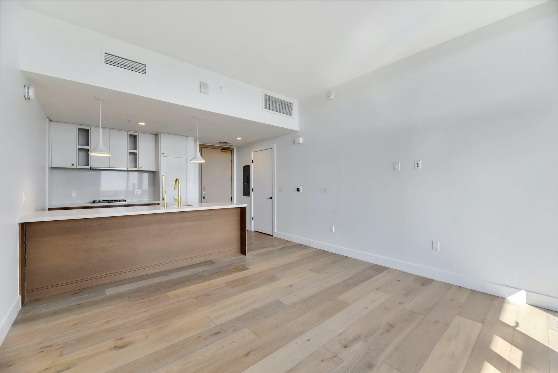 70 Rainey St # 1205, Austin, TX 78701