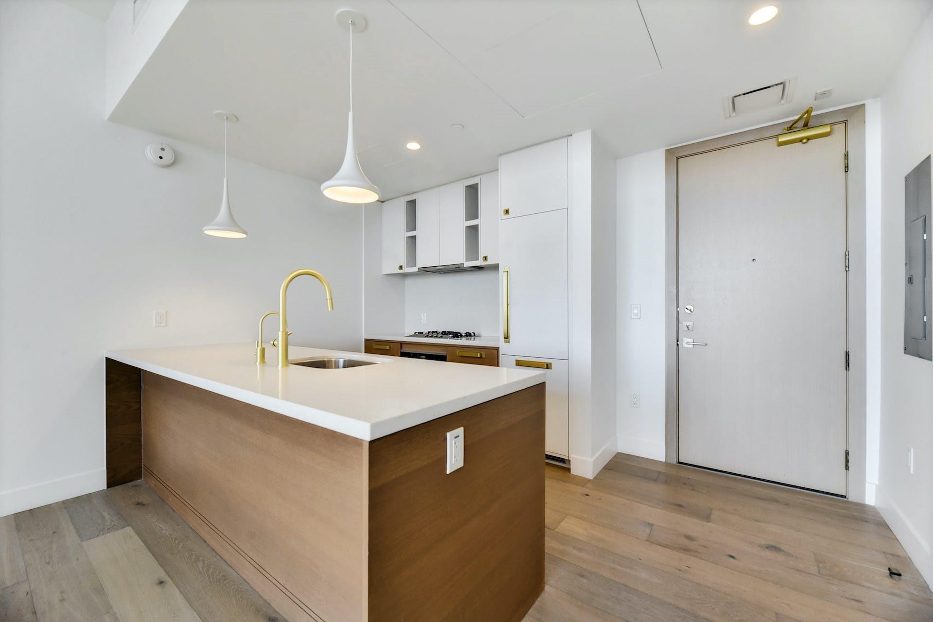 70 Rainey St # 1205, Austin, TX 78701