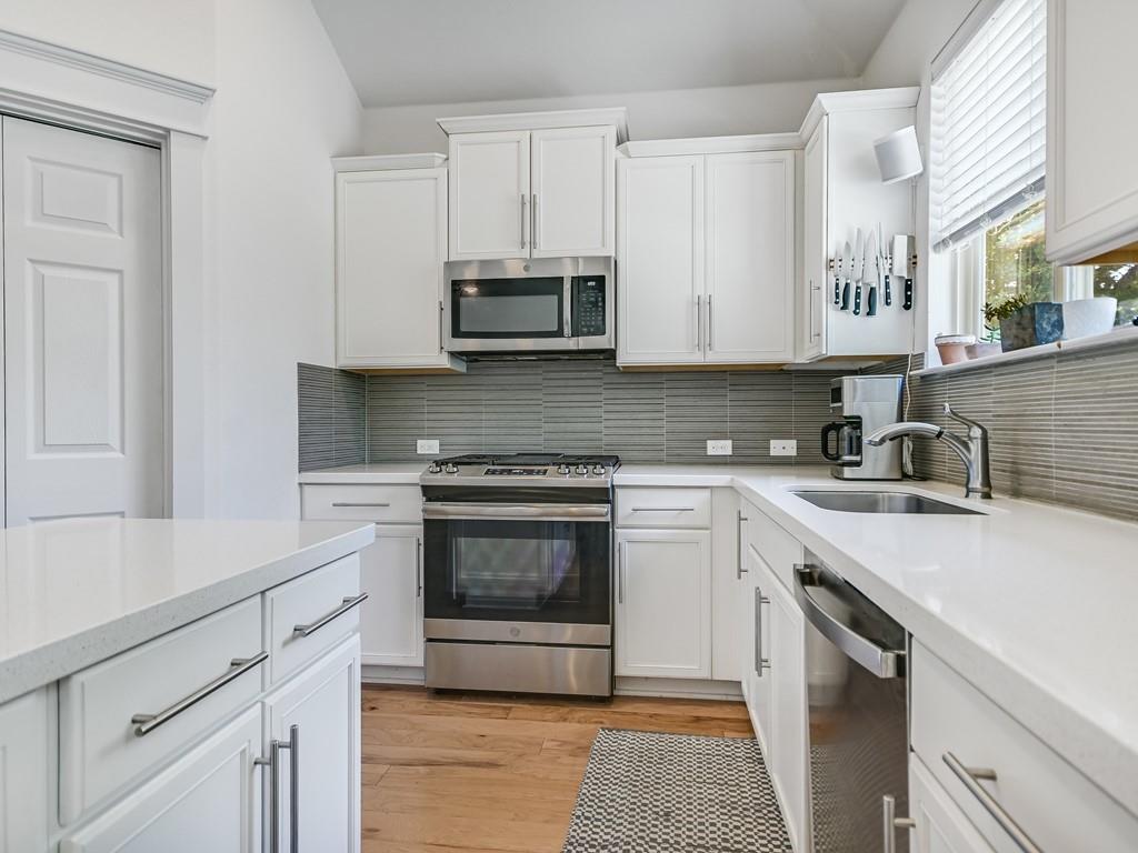 11205 Avery Station Loop # 42, Austin, TX 78717