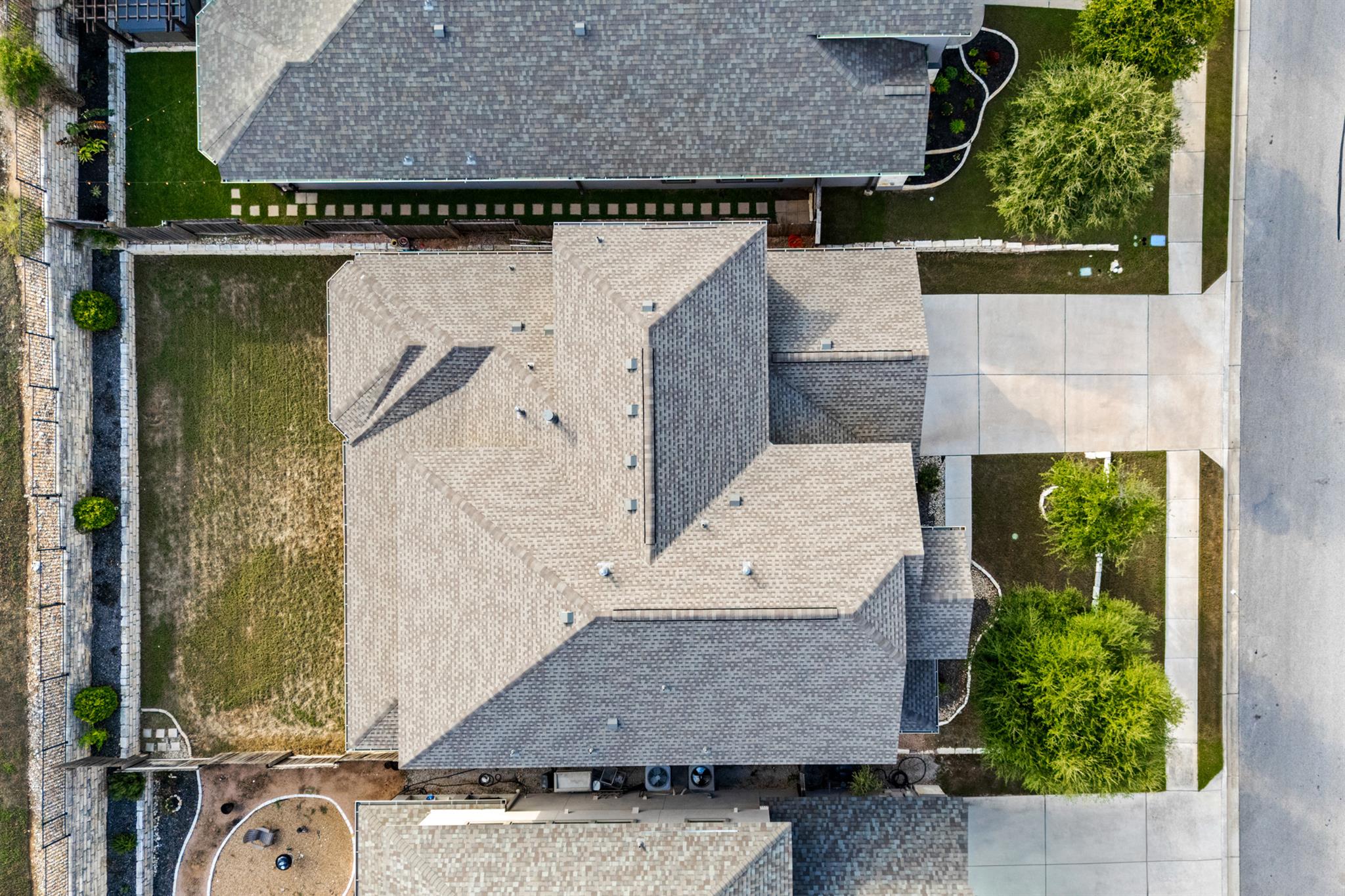 2216 Lookout Knoll Dr, Leander, TX 78641