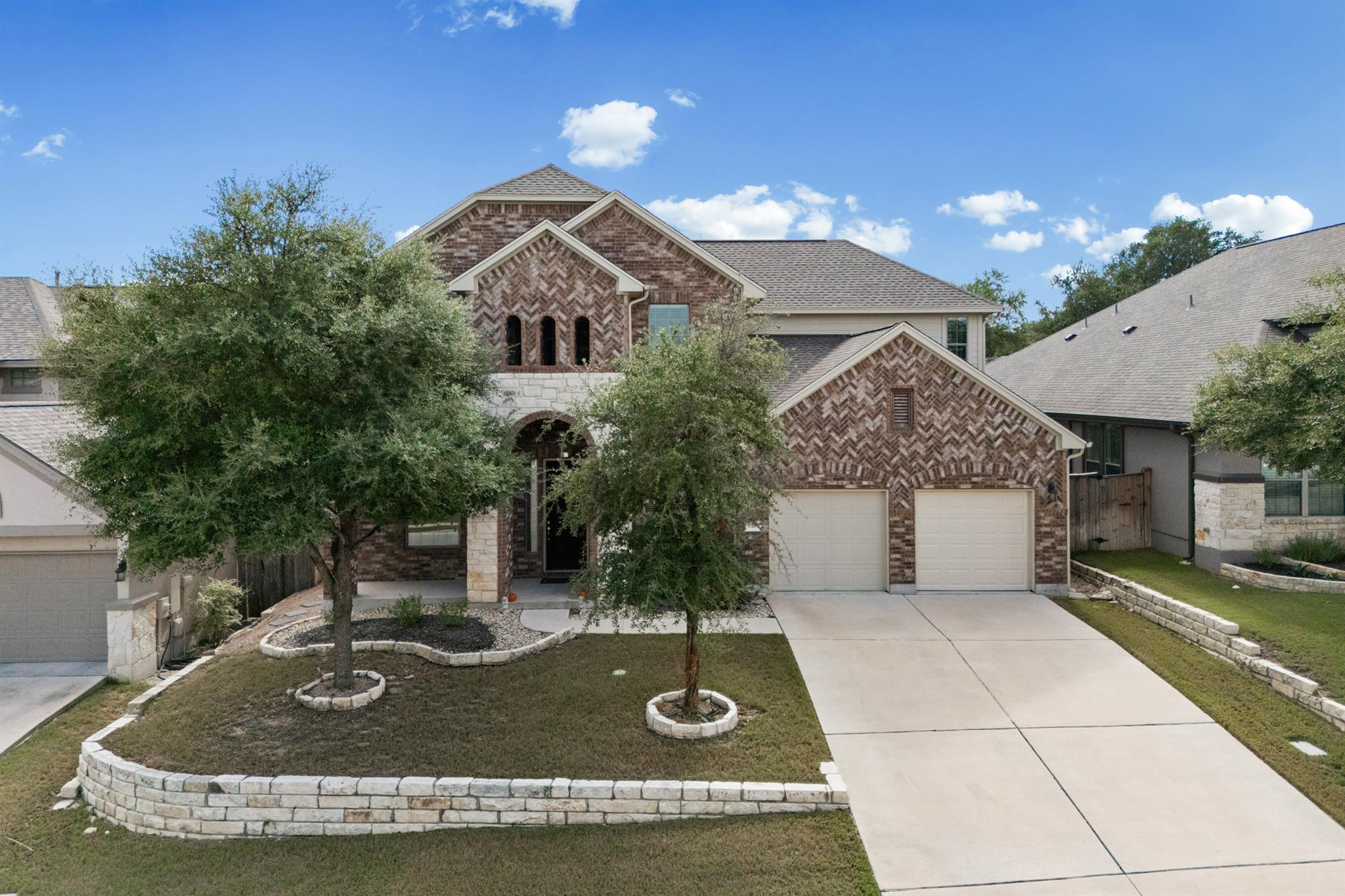 2216 Lookout Knoll Dr, Leander, TX 78641