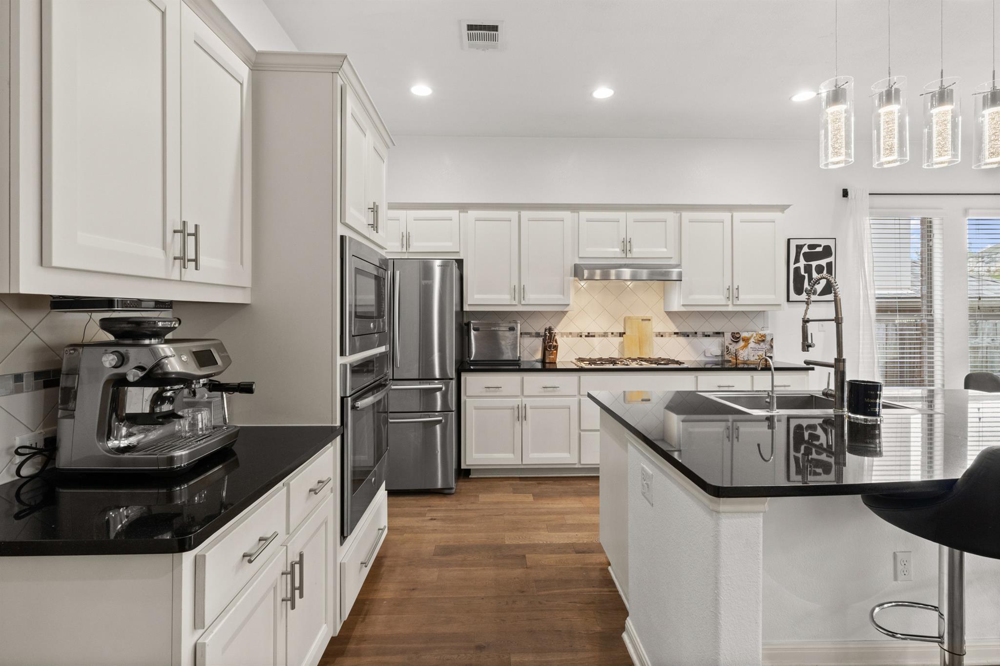 2216 Lookout Knoll Dr, Leander, TX 78641