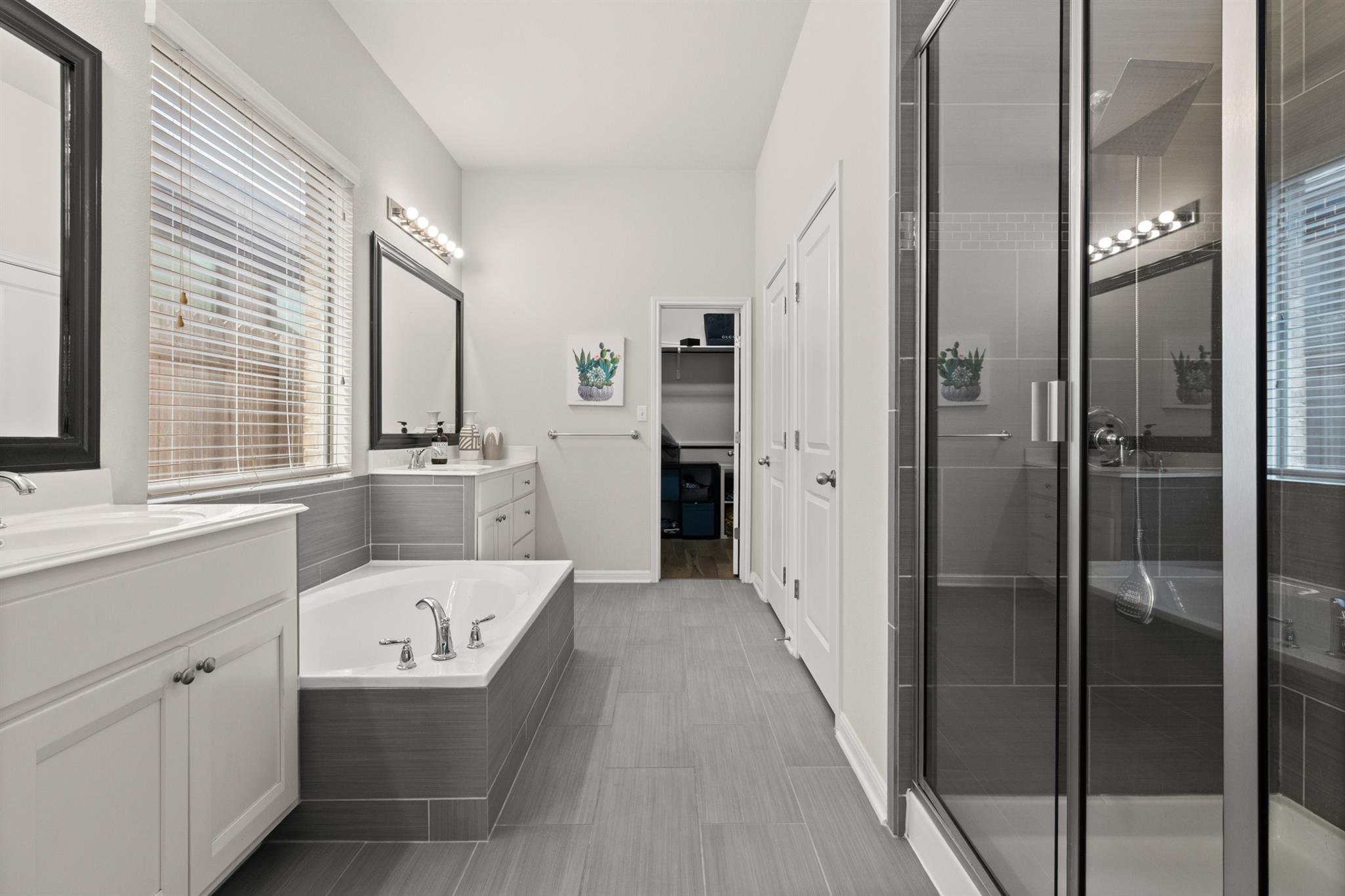 2216 Lookout Knoll Dr, Leander, TX 78641