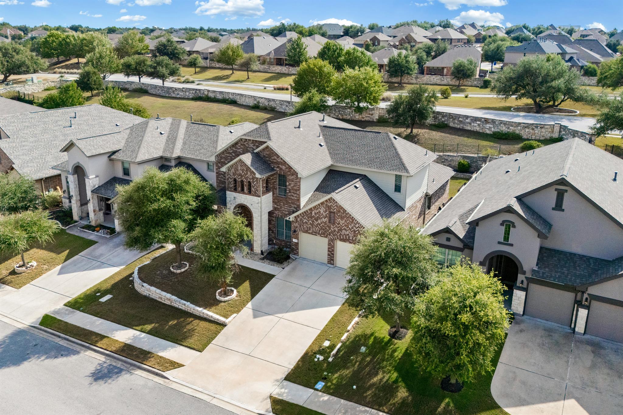 2216 Lookout Knoll Dr, Leander, TX 78641