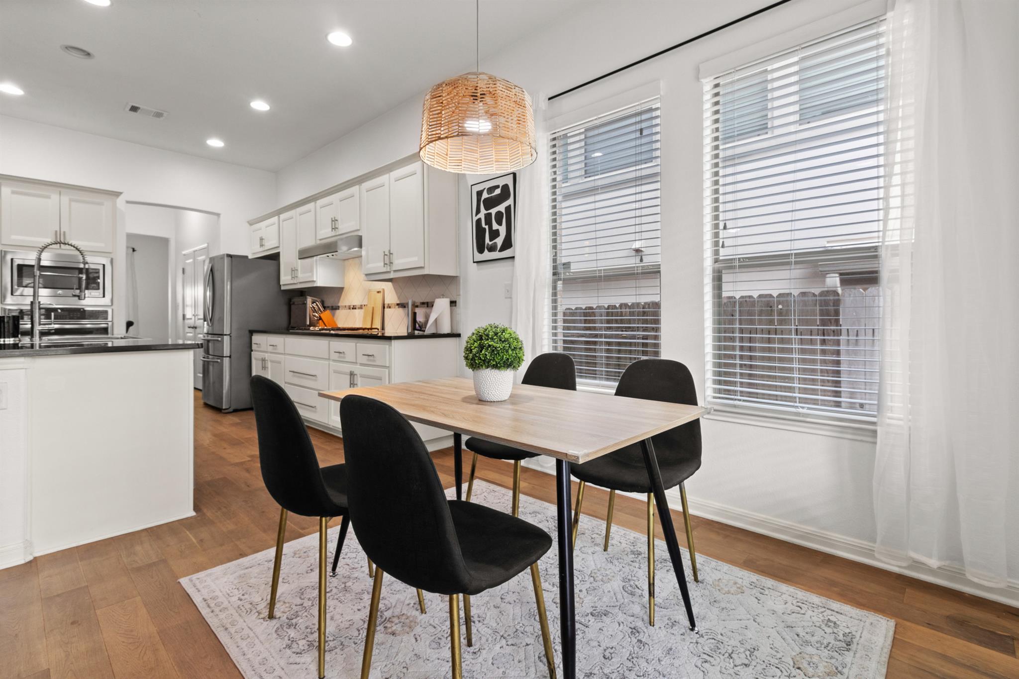 2216 Lookout Knoll Dr, Leander, TX 78641