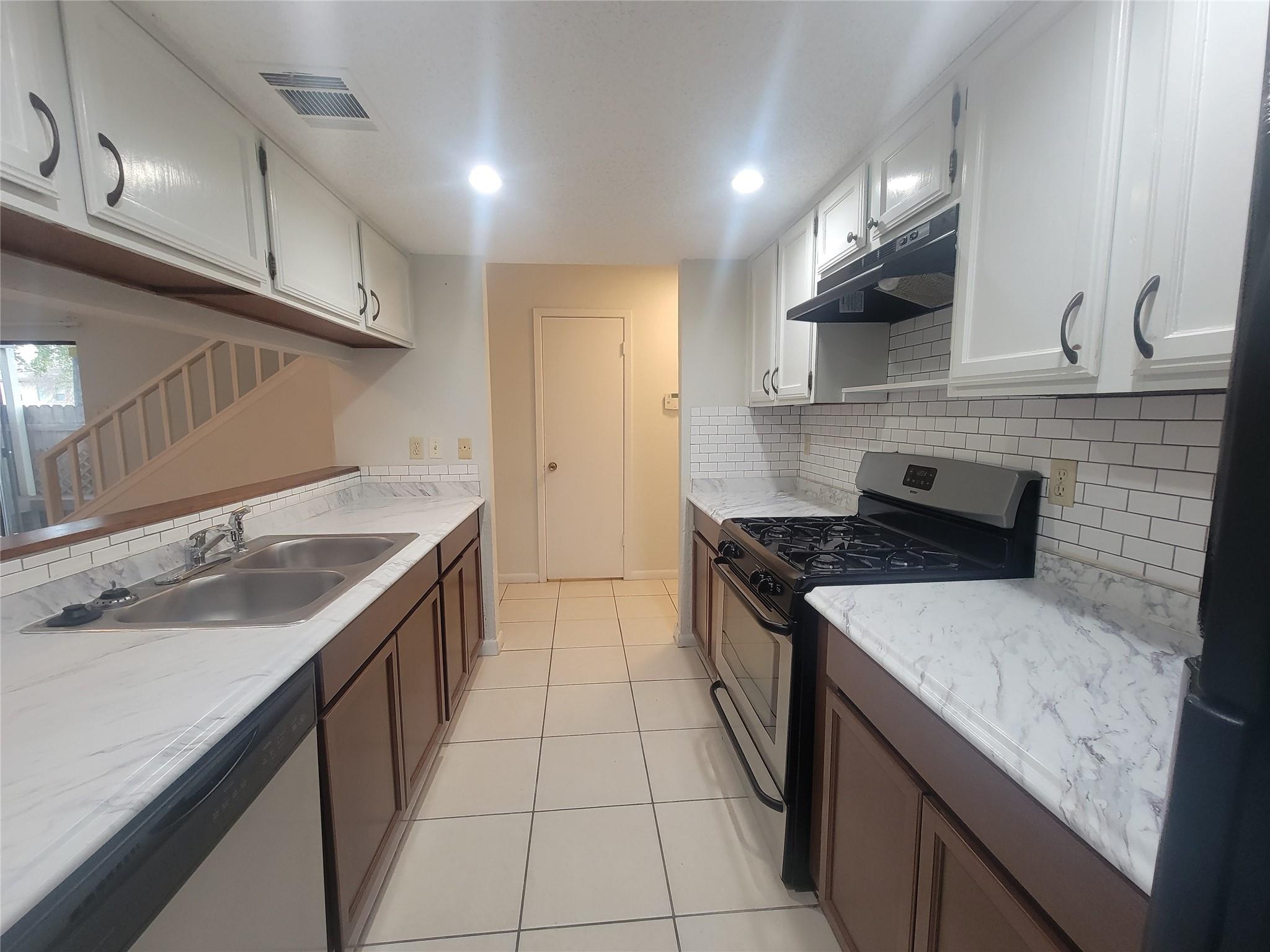 7825 Beauregard Cir # 2A, Austin, TX 78745