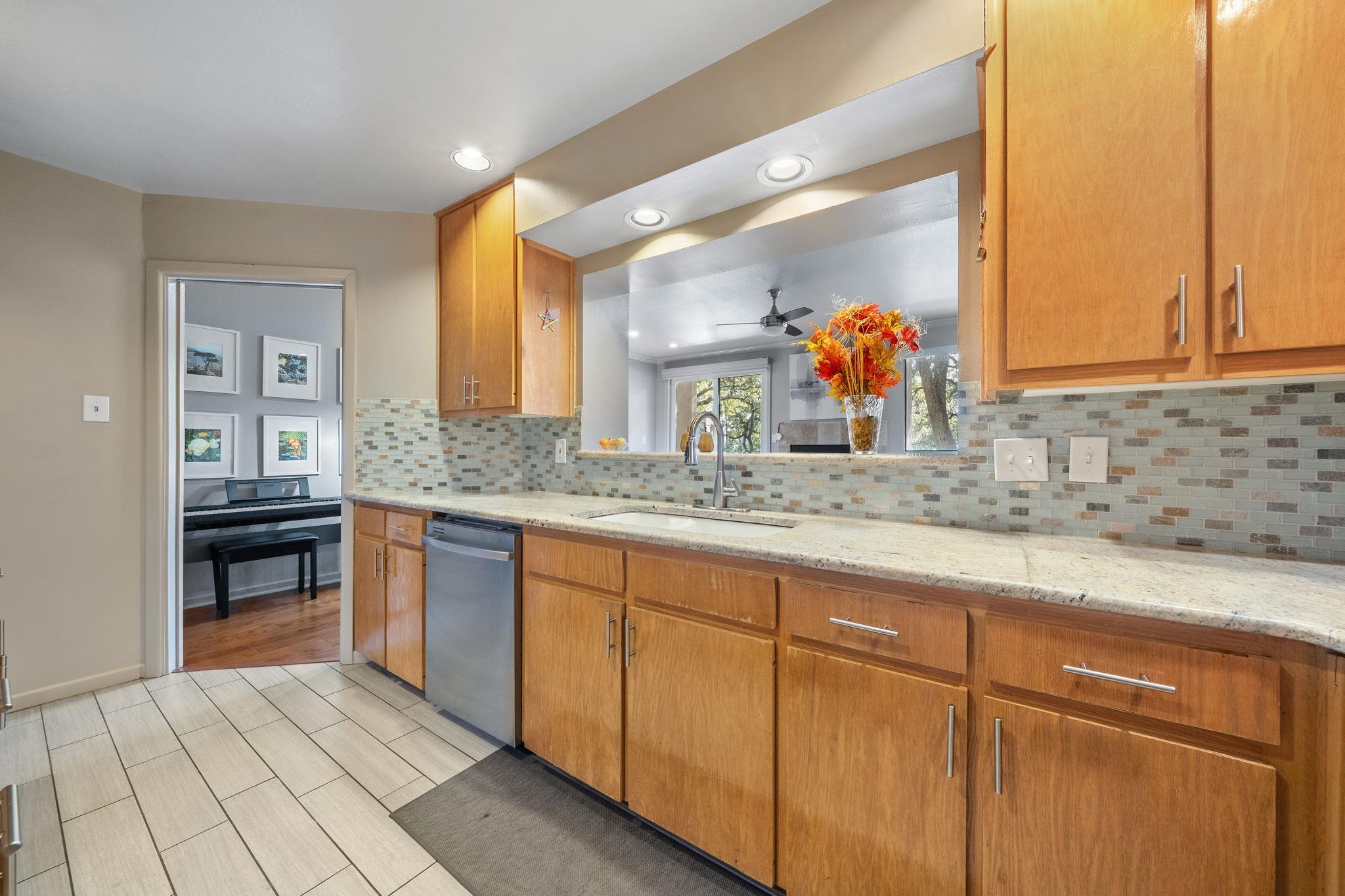 1707 Spyglass Dr # 110, Austin, TX 78746