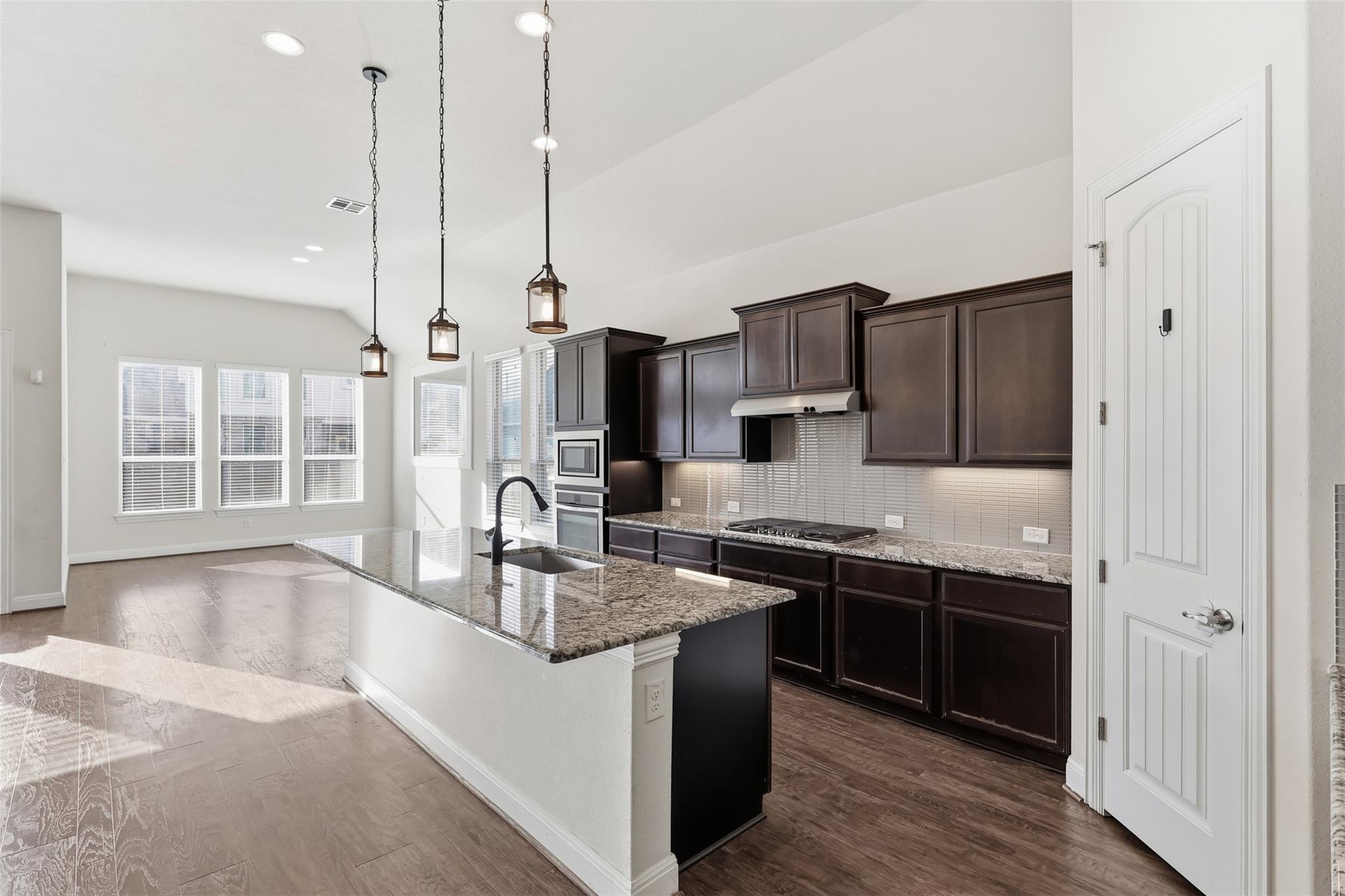 3800 Empire Cv, Leander, TX 78641