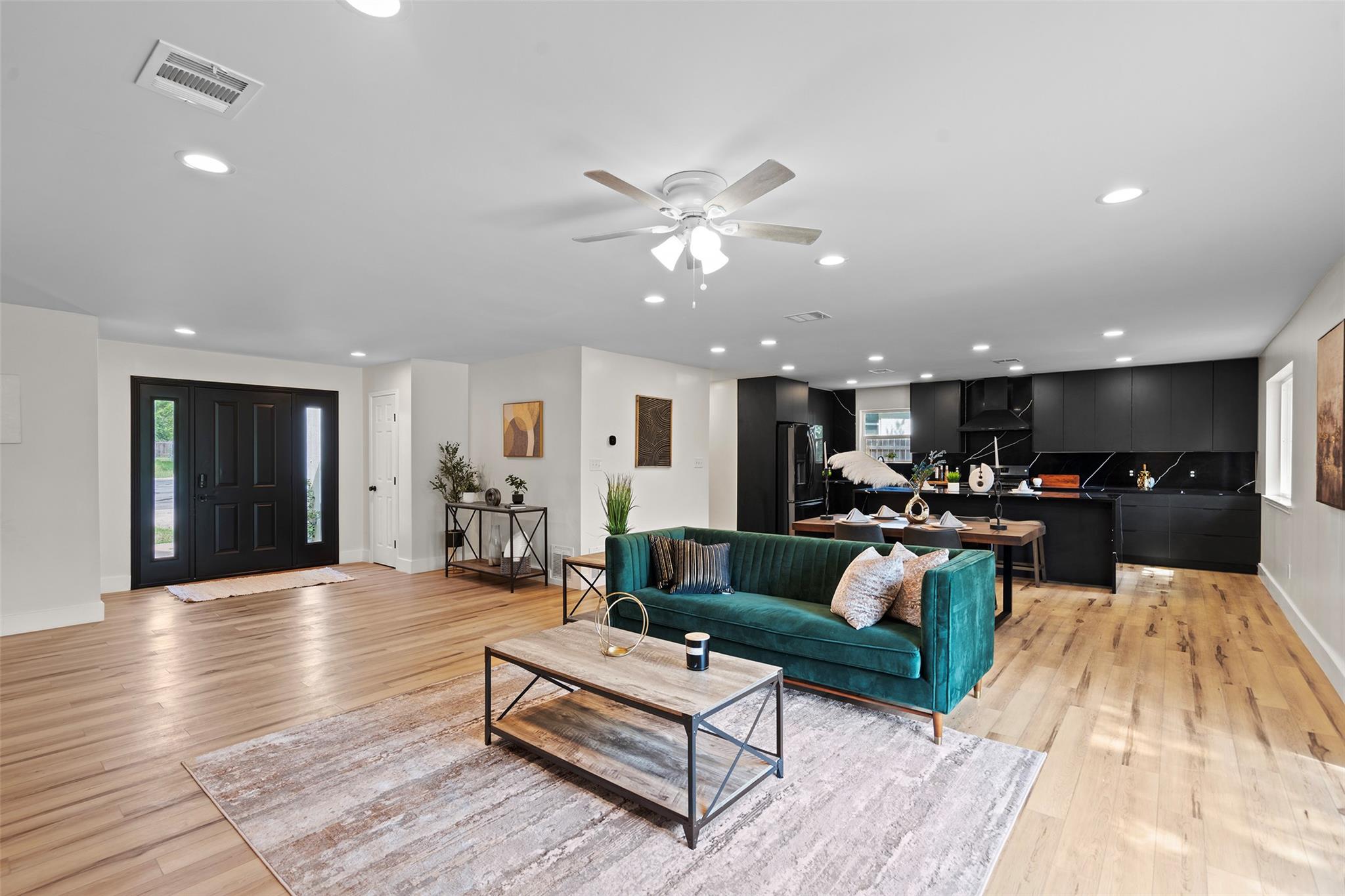 6303 Bexton Cir, Austin, TX 78745