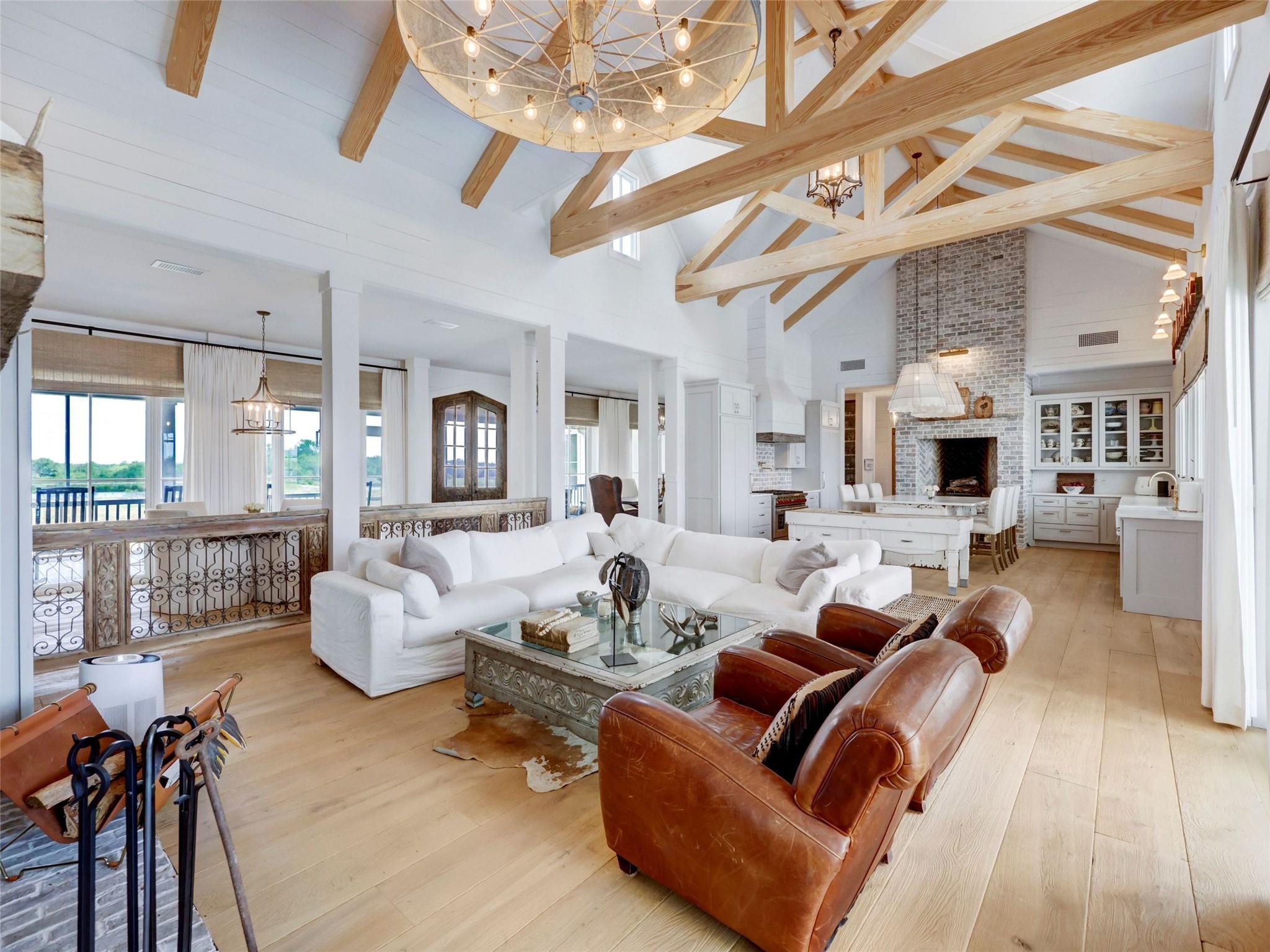 314 Big Sky Ranch Rd, Smithville, TX 78957