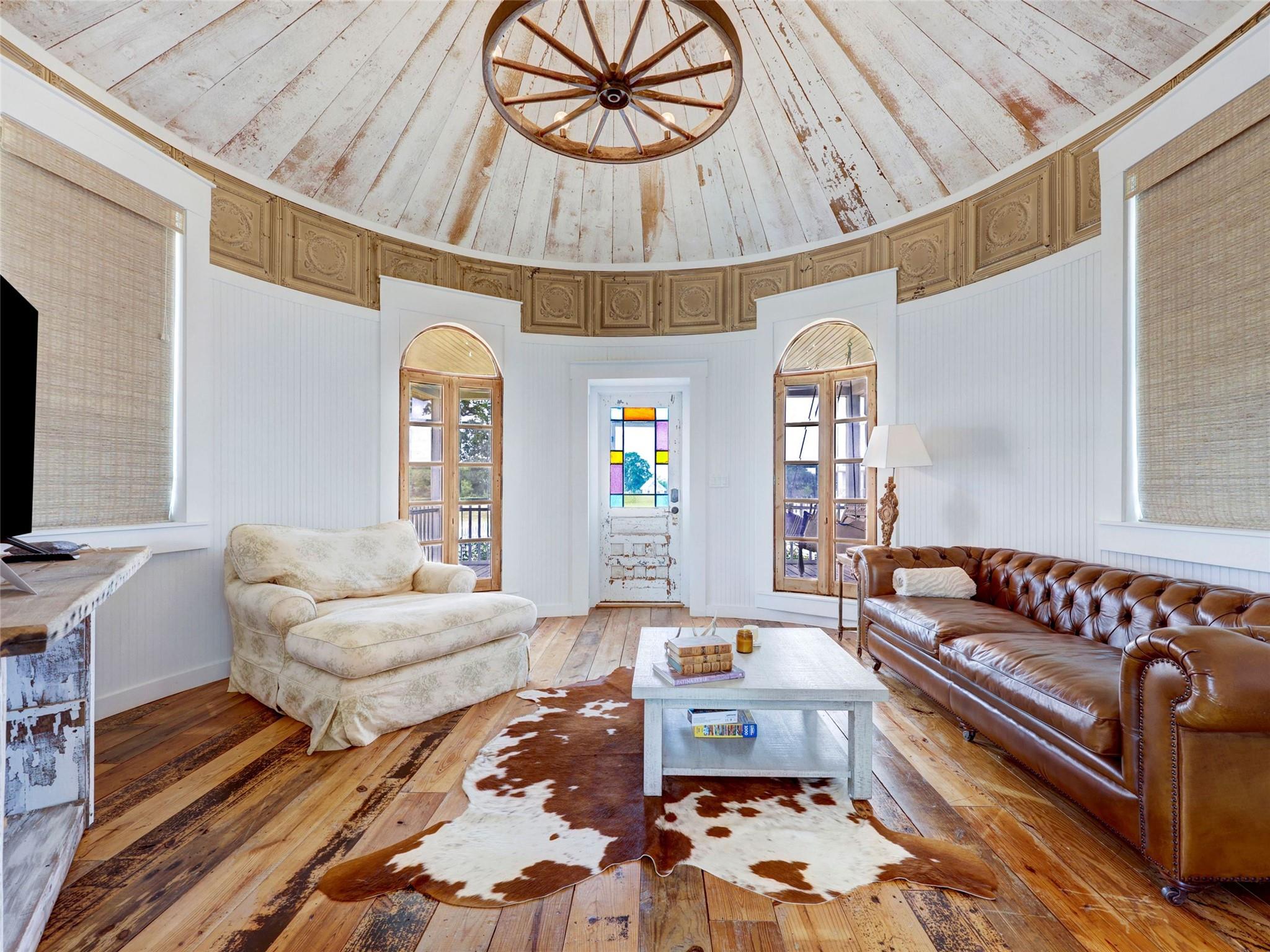 314 Big Sky Ranch Rd, Smithville, TX 78957