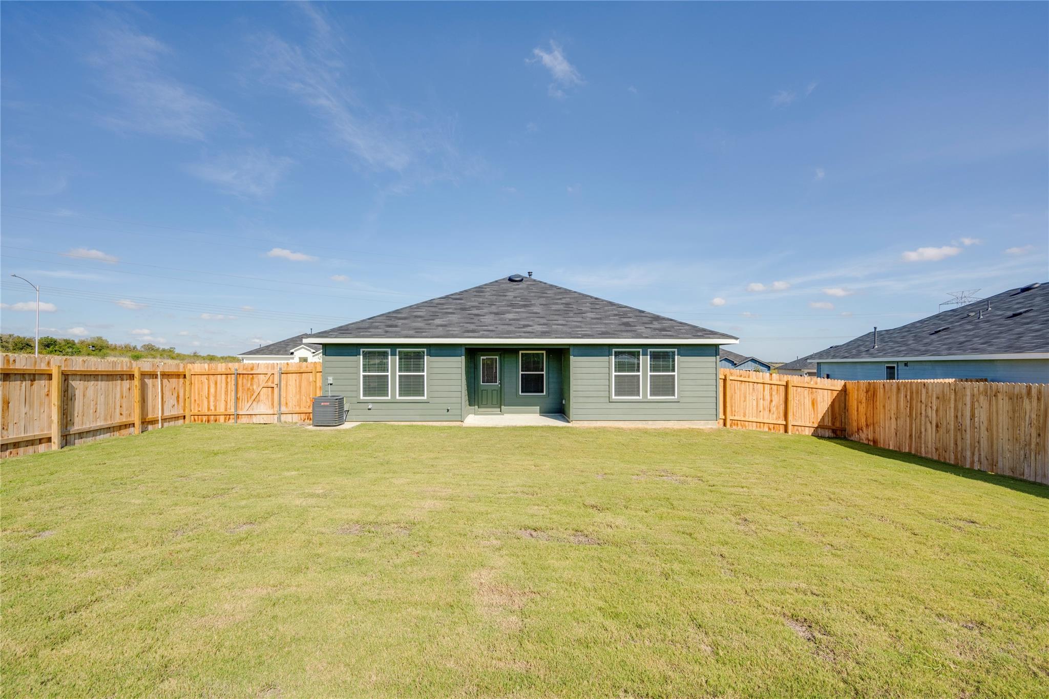 400 Hodges St, Maxwell, TX 78656