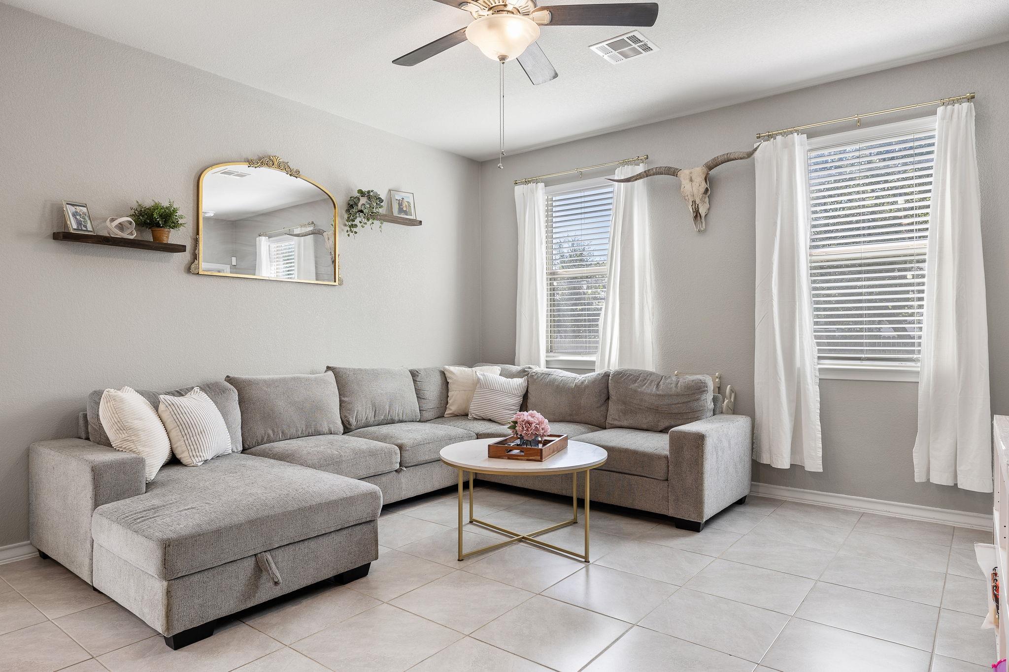 233 Magna Ln, Liberty Hill, TX 78642