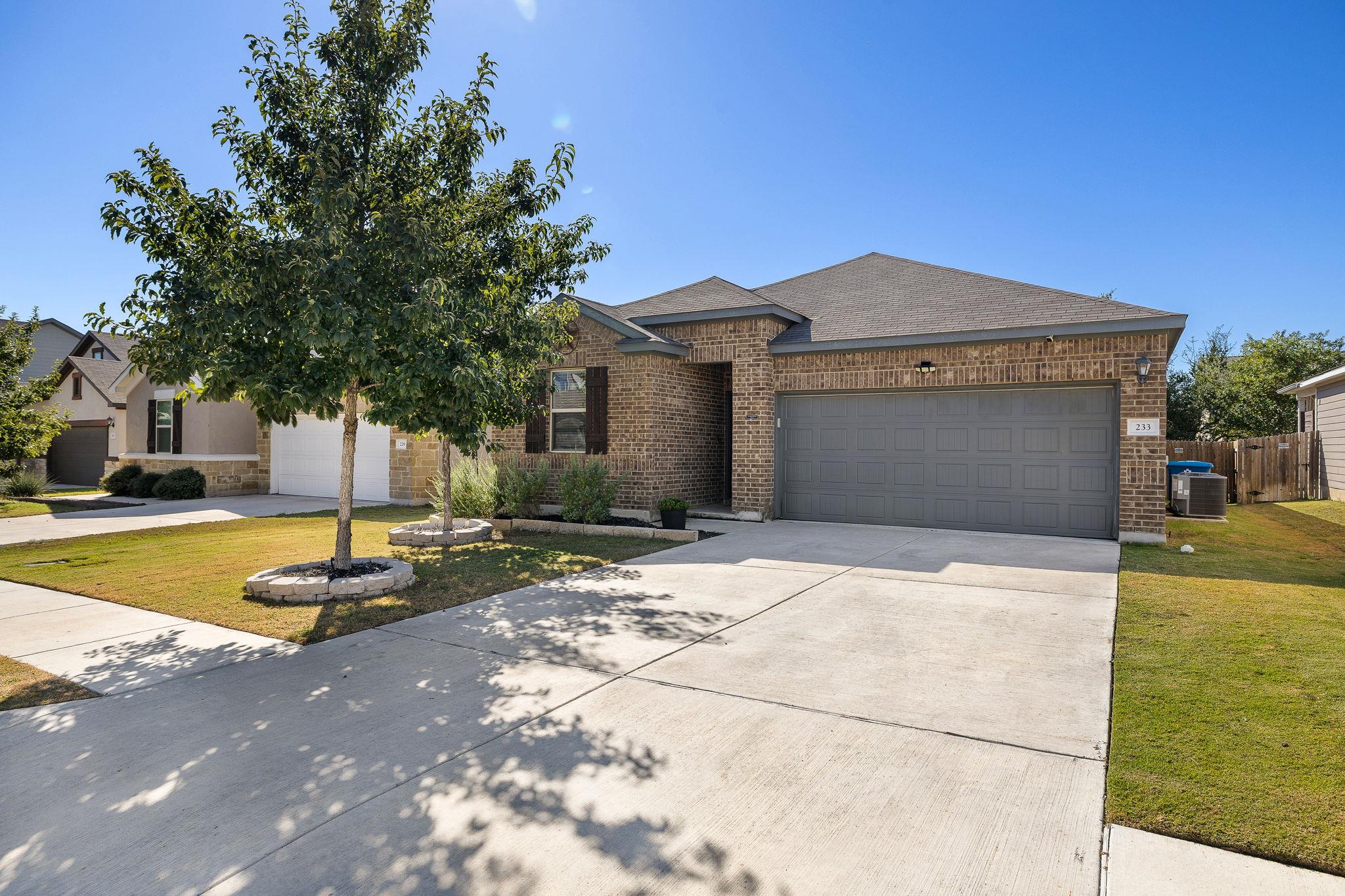 233 Magna Ln, Liberty Hill, TX 78642
