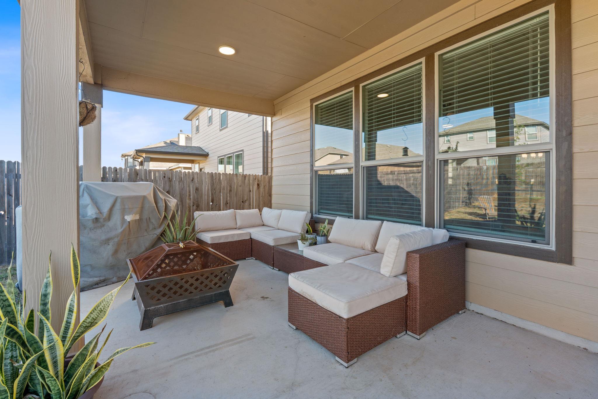 209 Kennicott Dr, Kyle, TX 78640