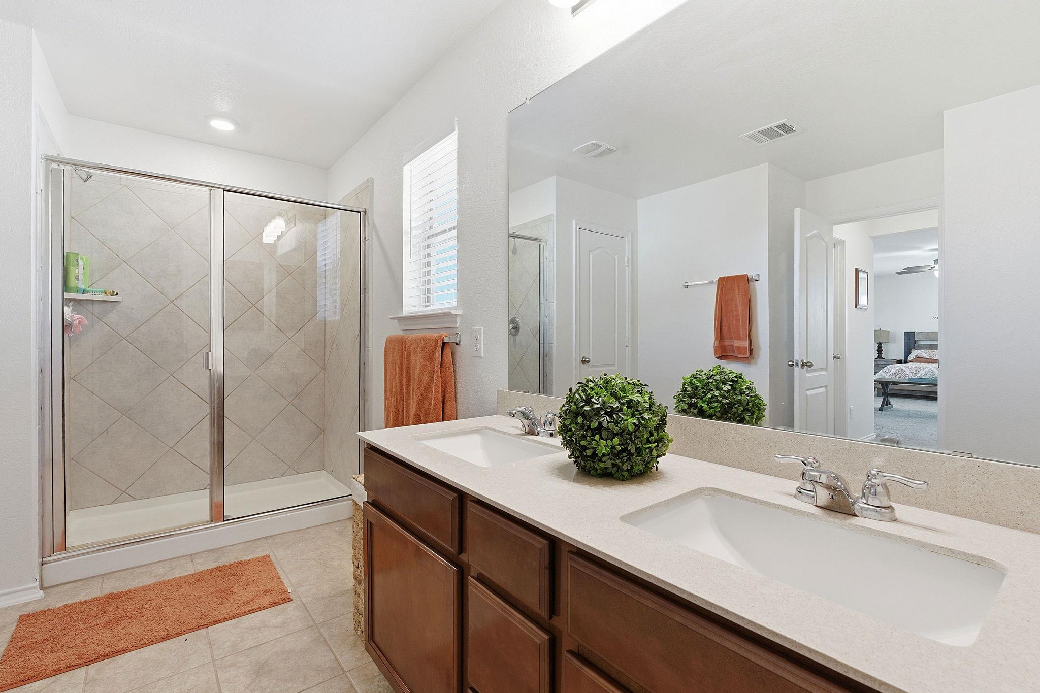 209 Kennicott Dr, Kyle, TX 78640