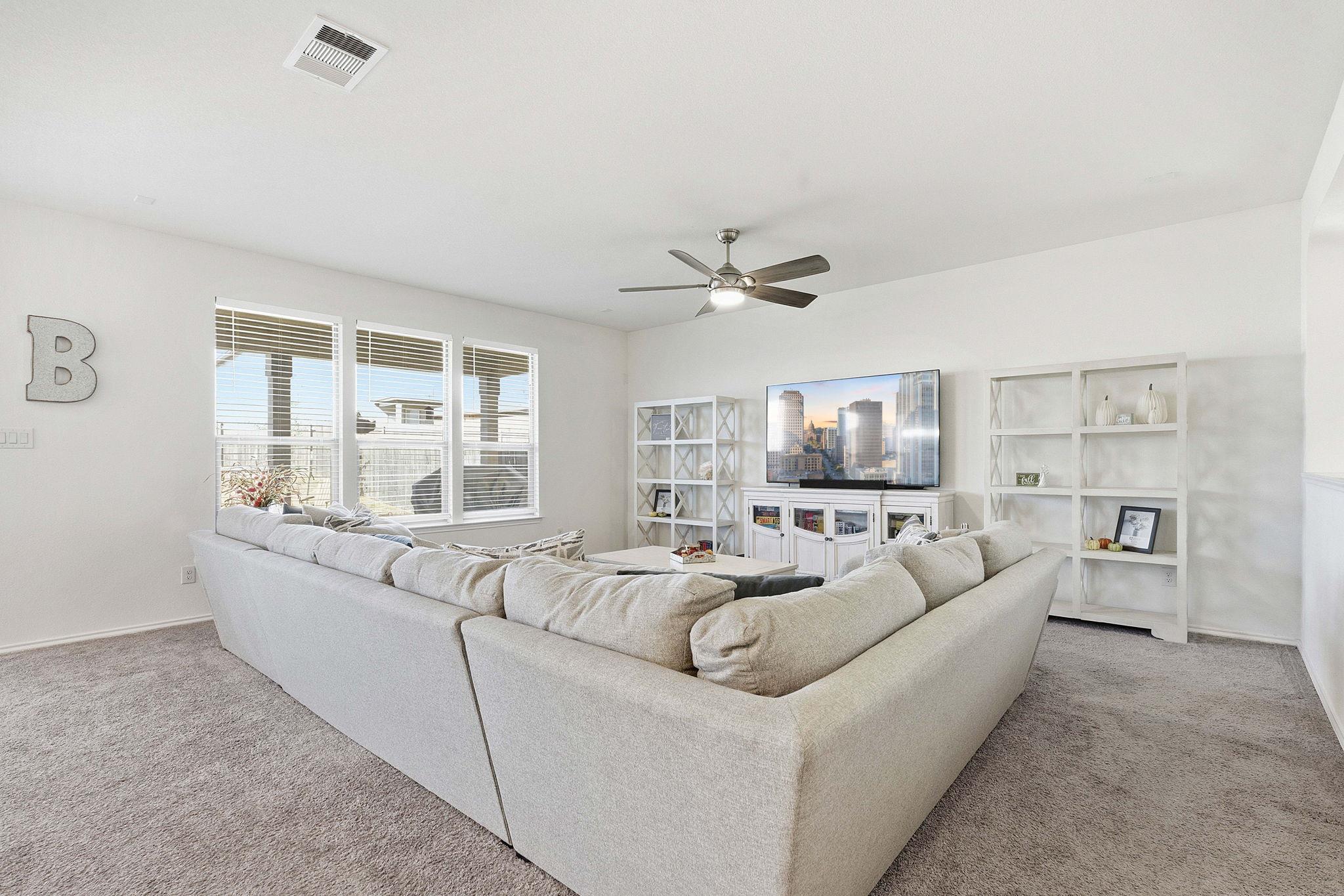 209 Kennicott Dr, Kyle, TX 78640