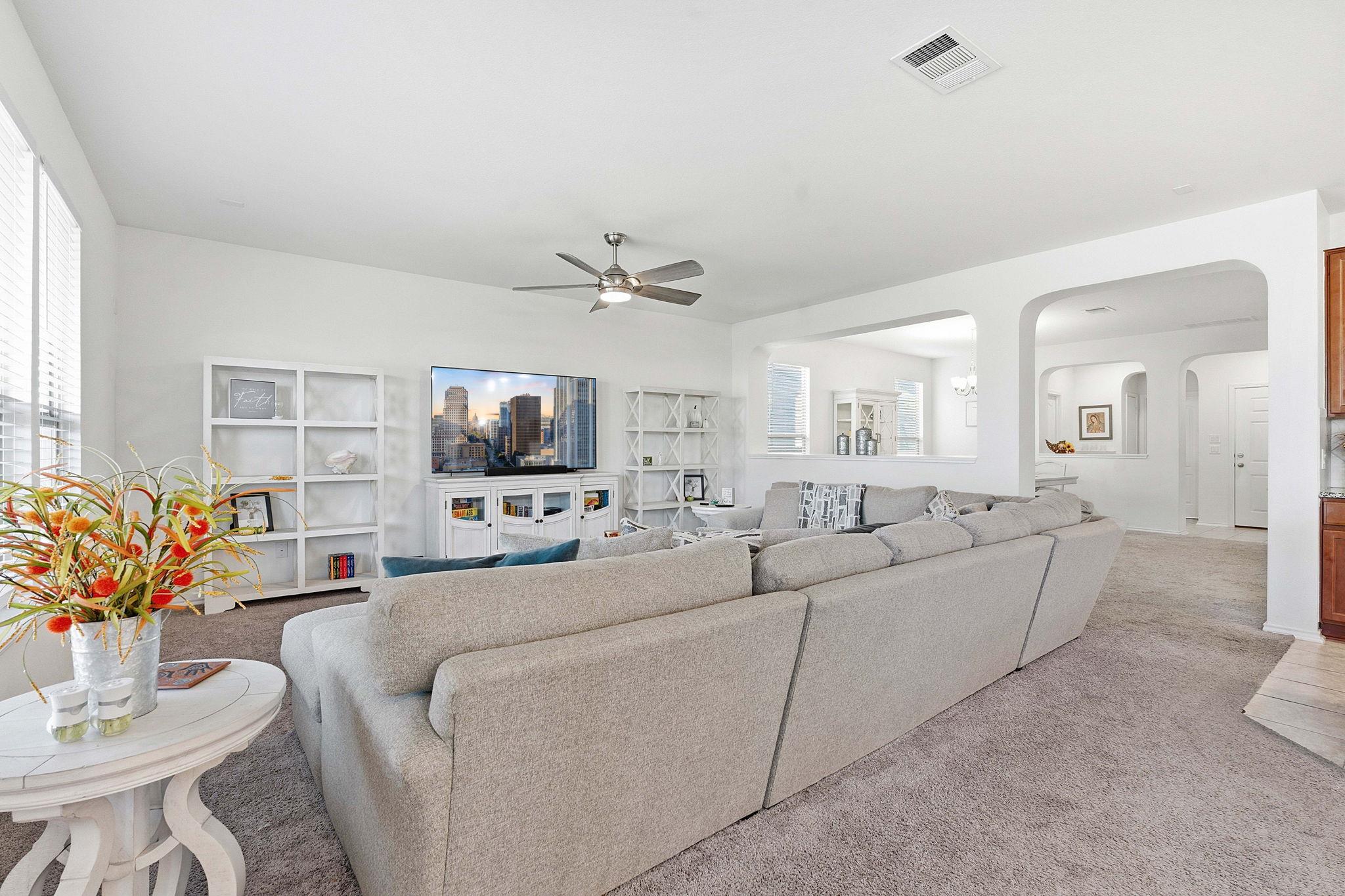 209 Kennicott Dr, Kyle, TX 78640