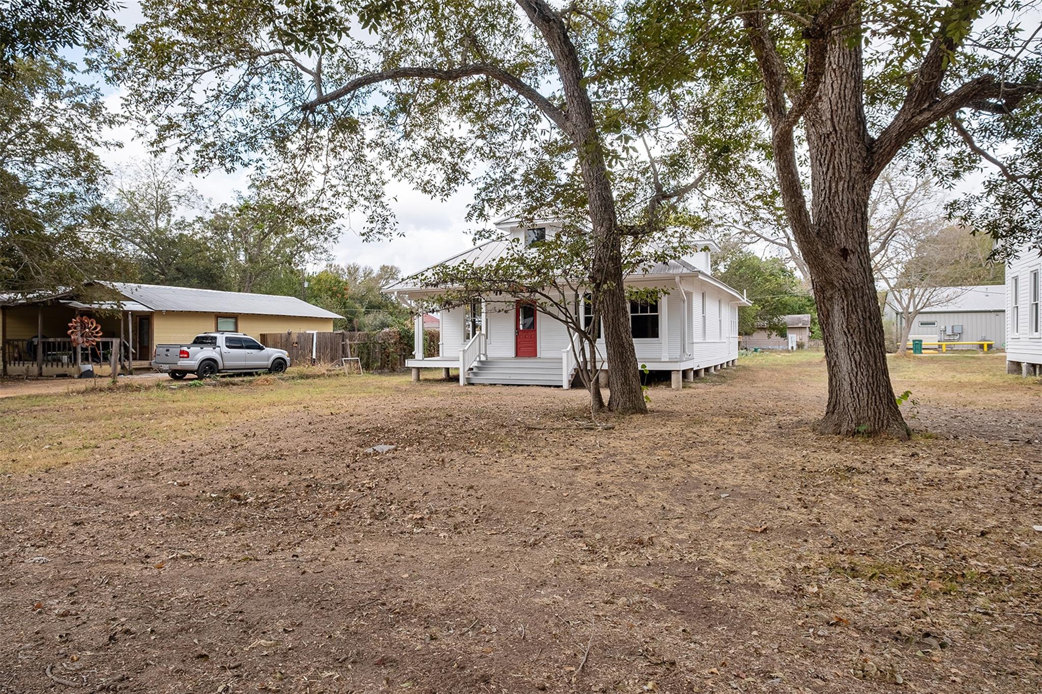 304 Washington St, Smithville, TX 78957