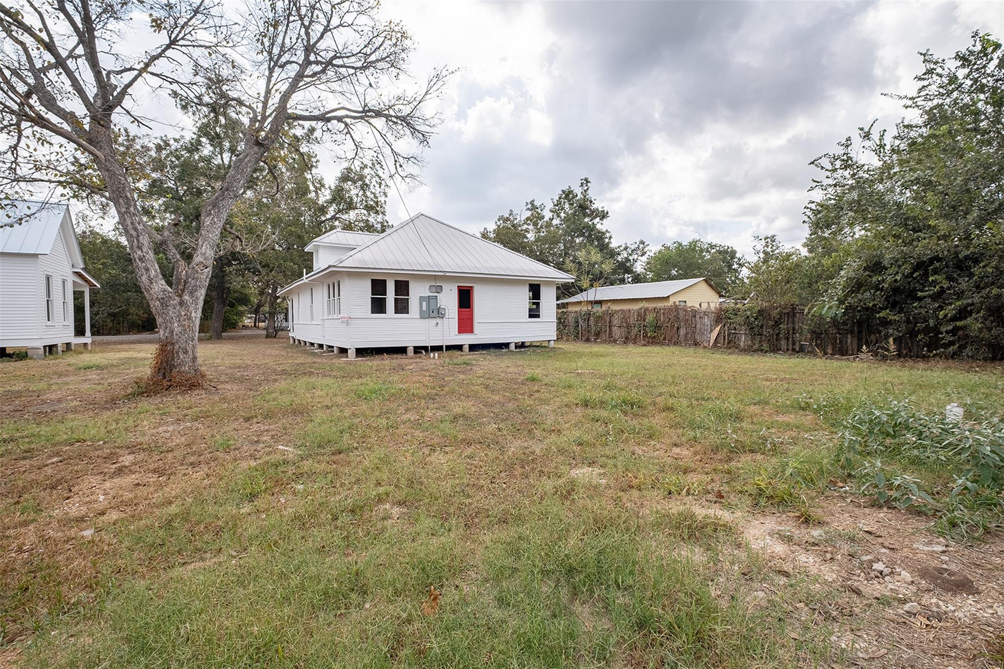 304 Washington St, Smithville, TX 78957