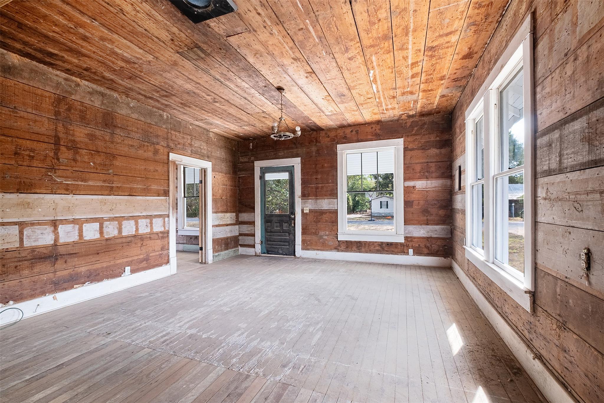 304 Washington St, Smithville, TX 78957