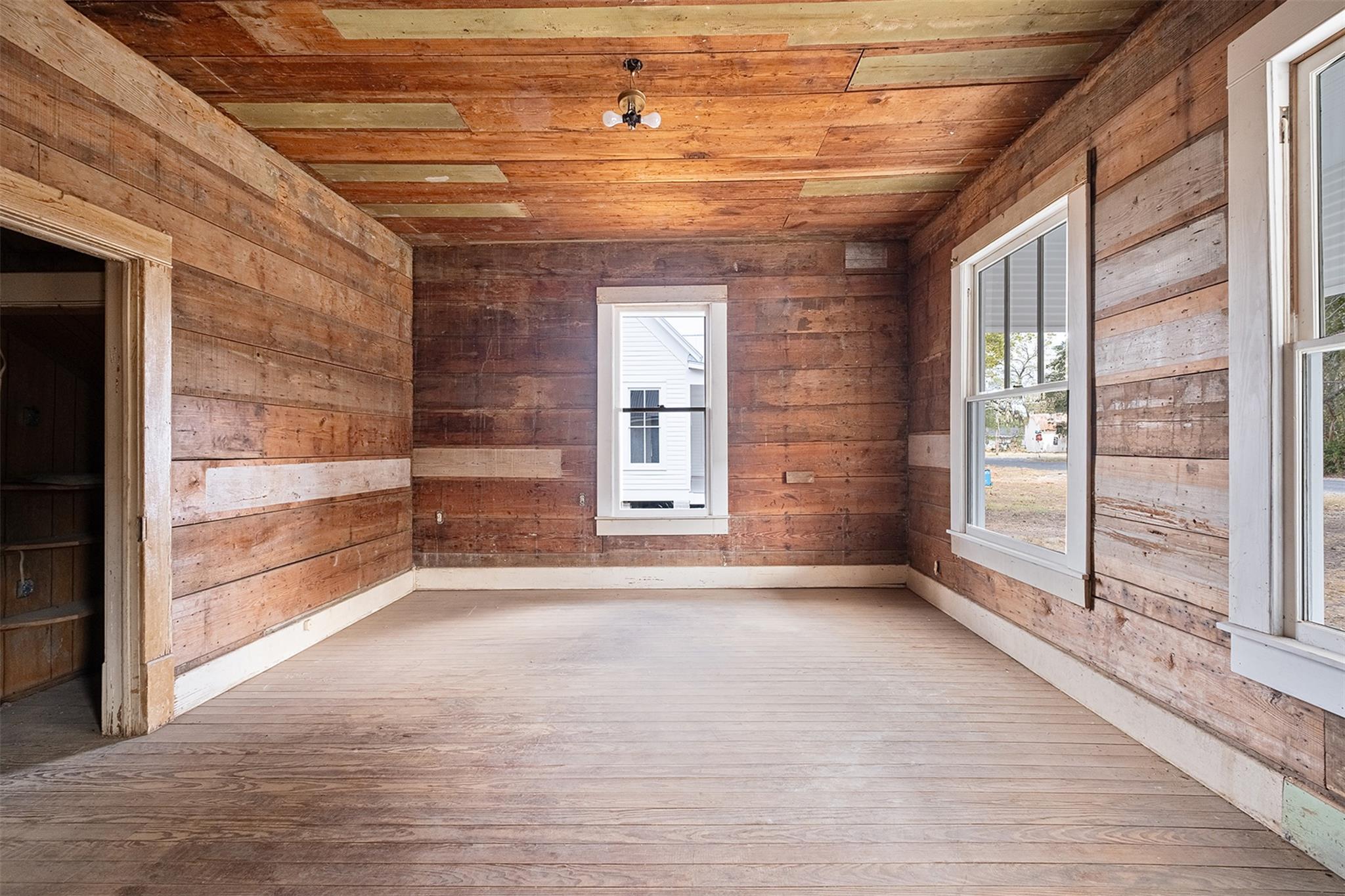 304 Washington St, Smithville, TX 78957